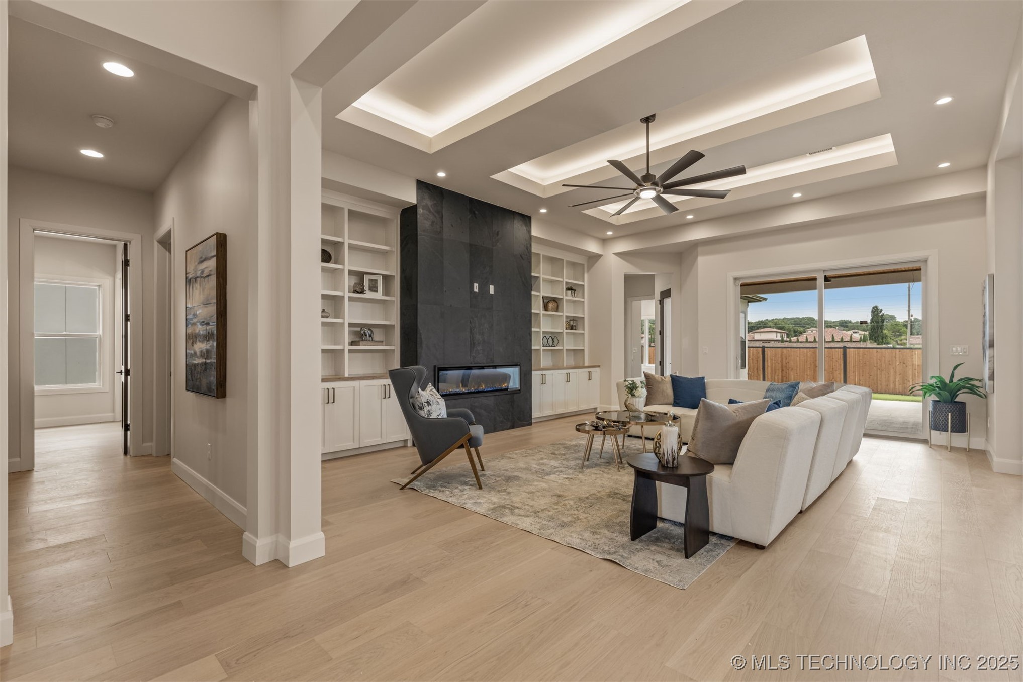 11915 S Vandalia Avenue Property Photo 4