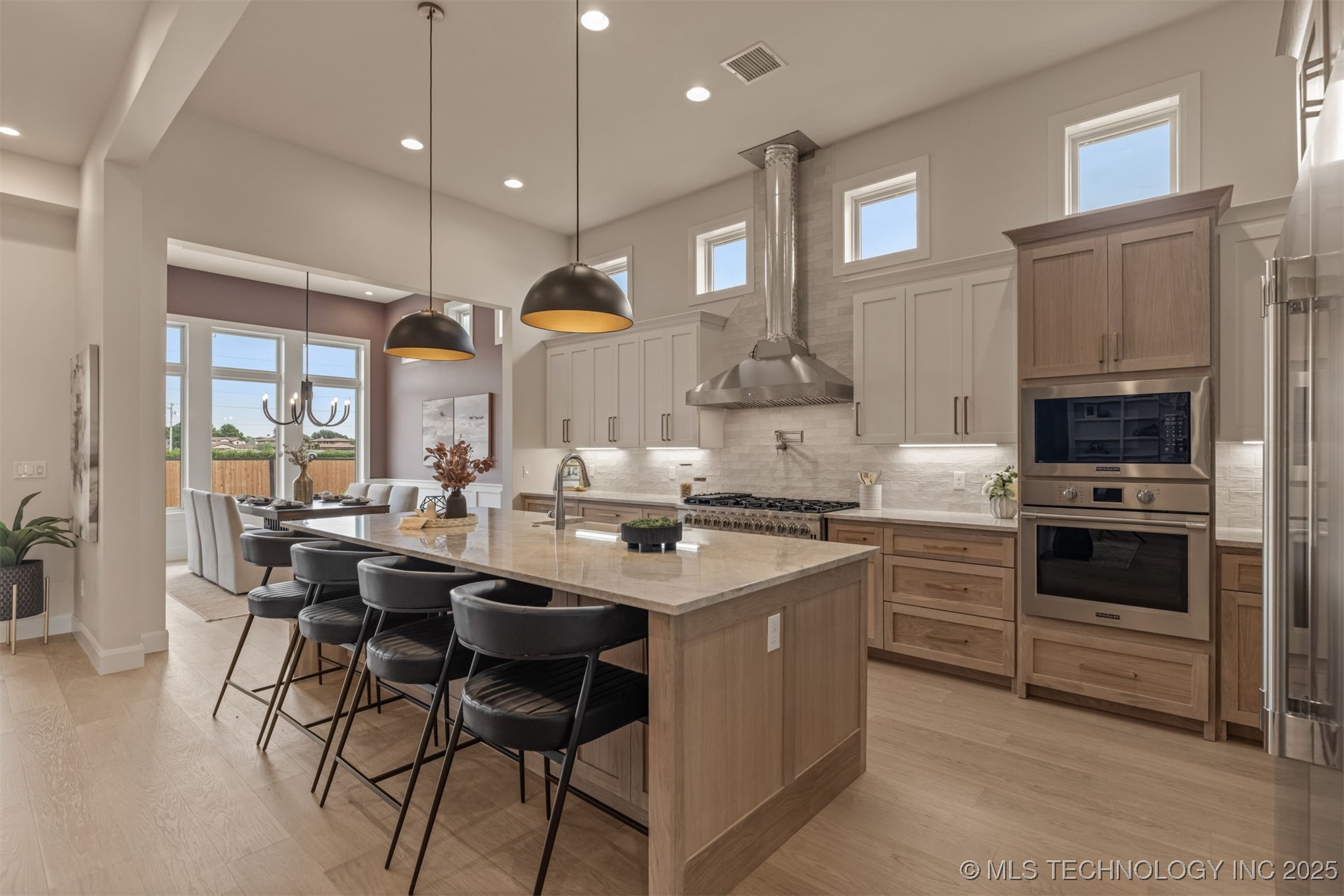 11915 S Vandalia Avenue Property Photo 10