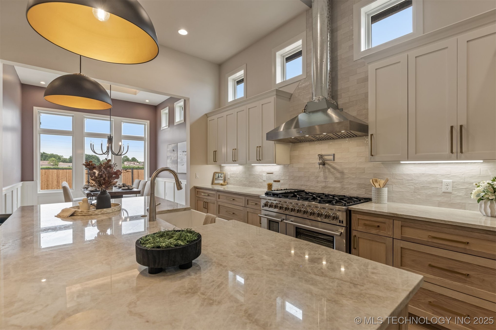 11915 S Vandalia Avenue Property Photo 11