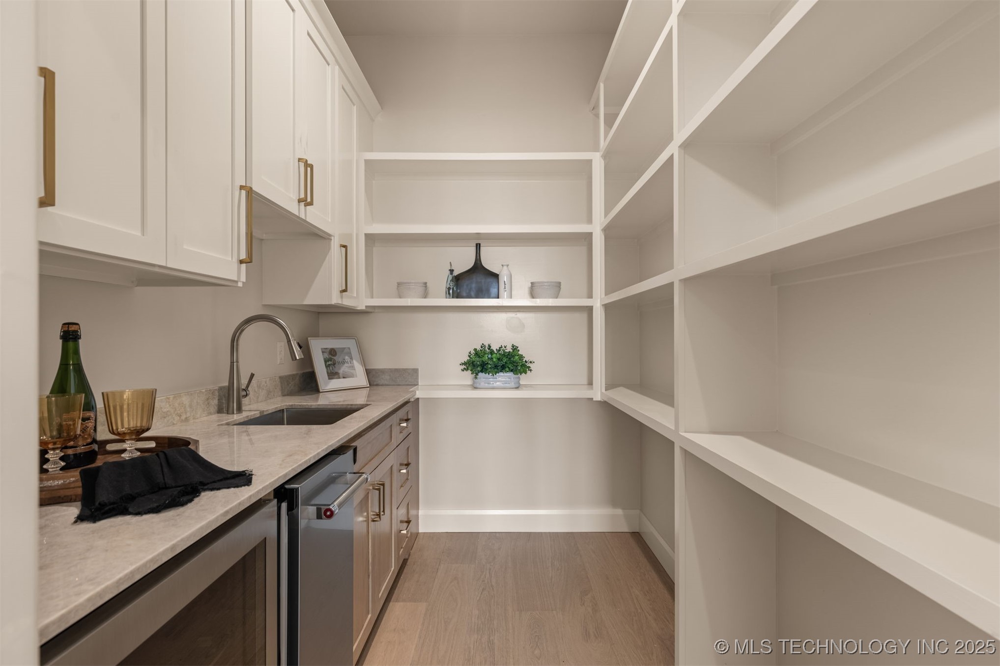 11915 S Vandalia Avenue Property Photo 20