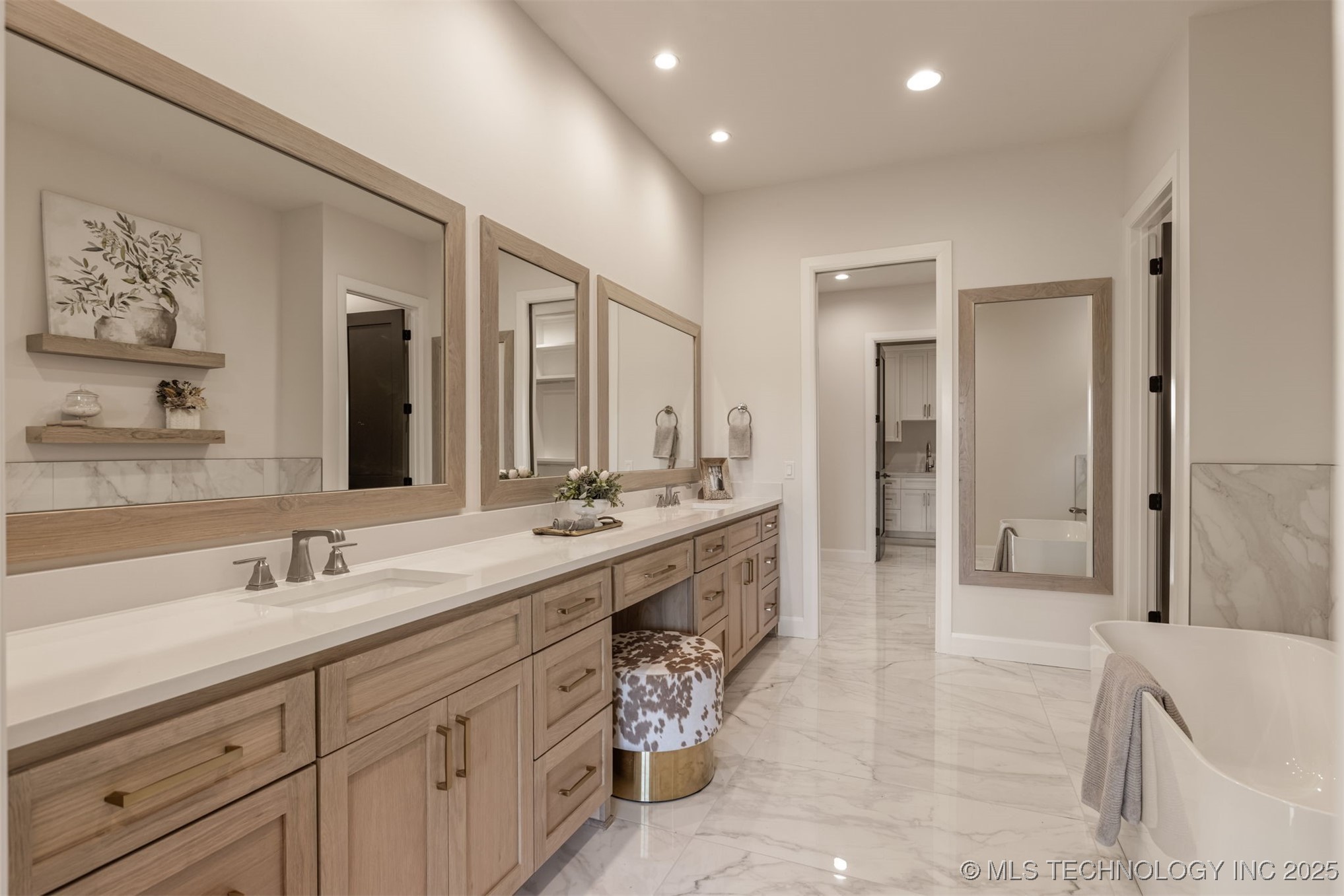 11915 S Vandalia Avenue Property Photo 27