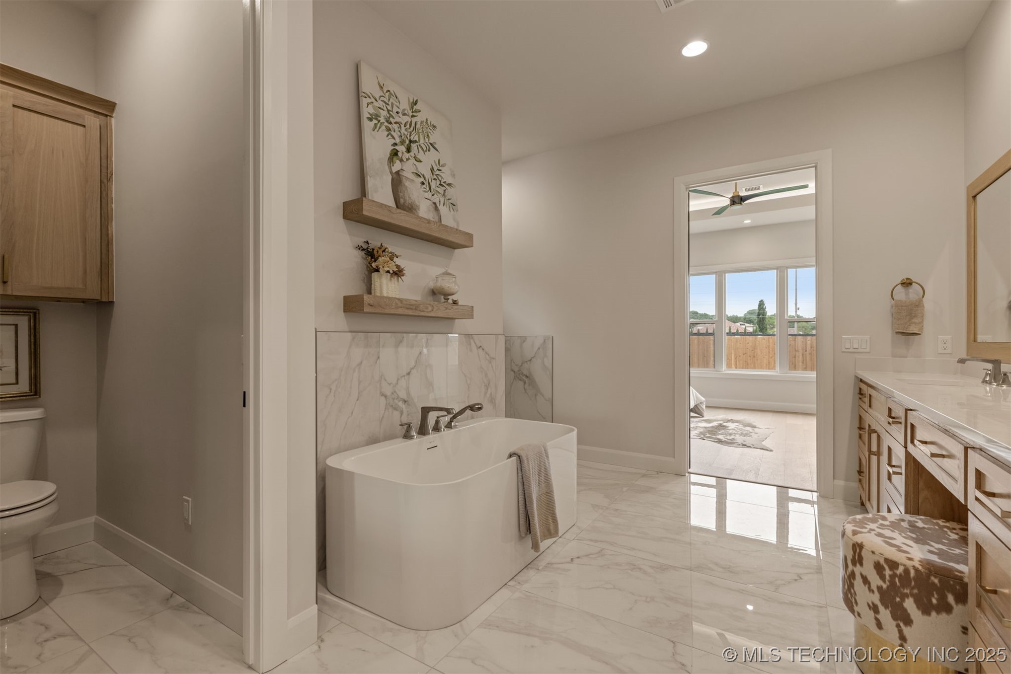 11915 S Vandalia Avenue Property Photo 28