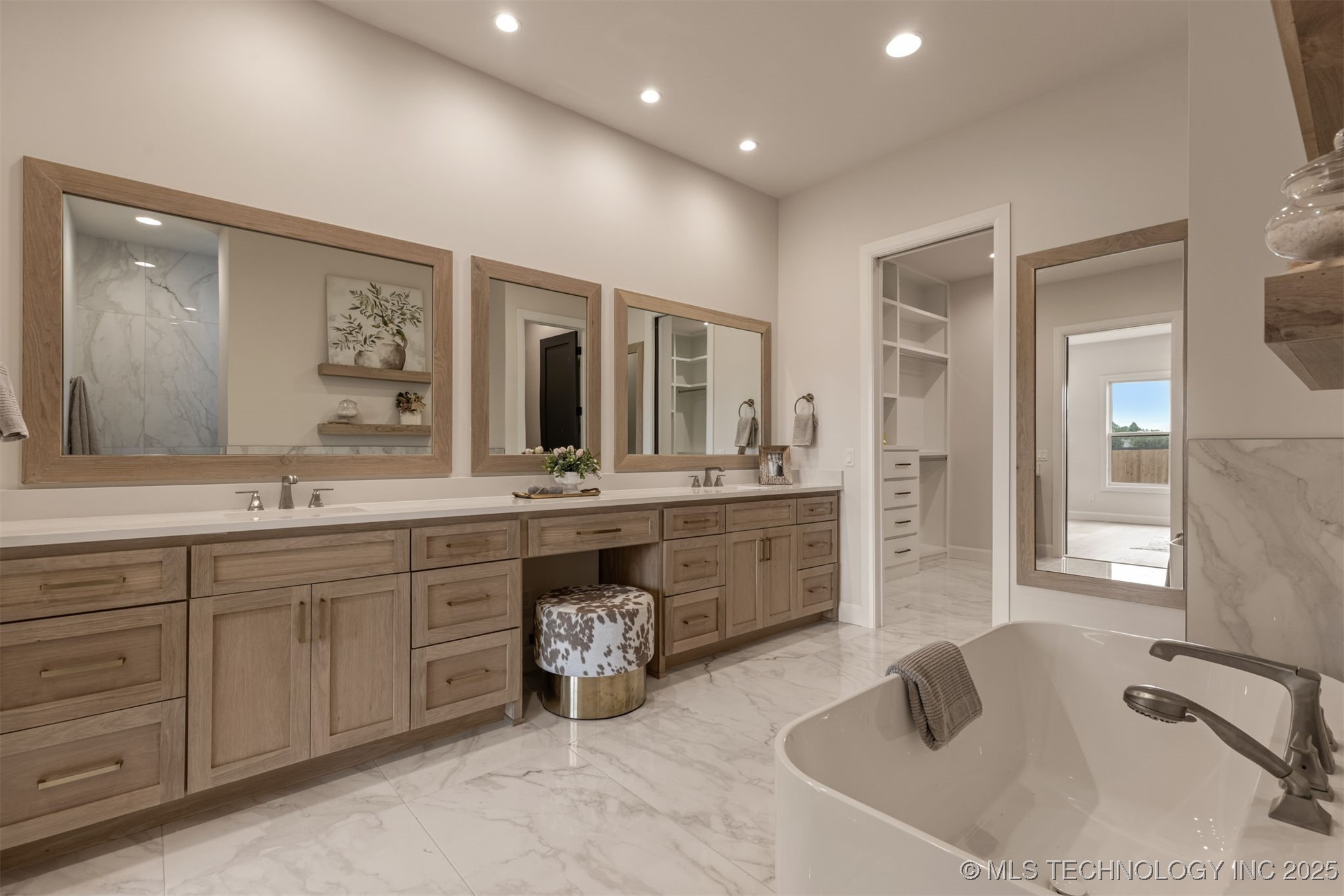 11915 S Vandalia Avenue Property Photo 30