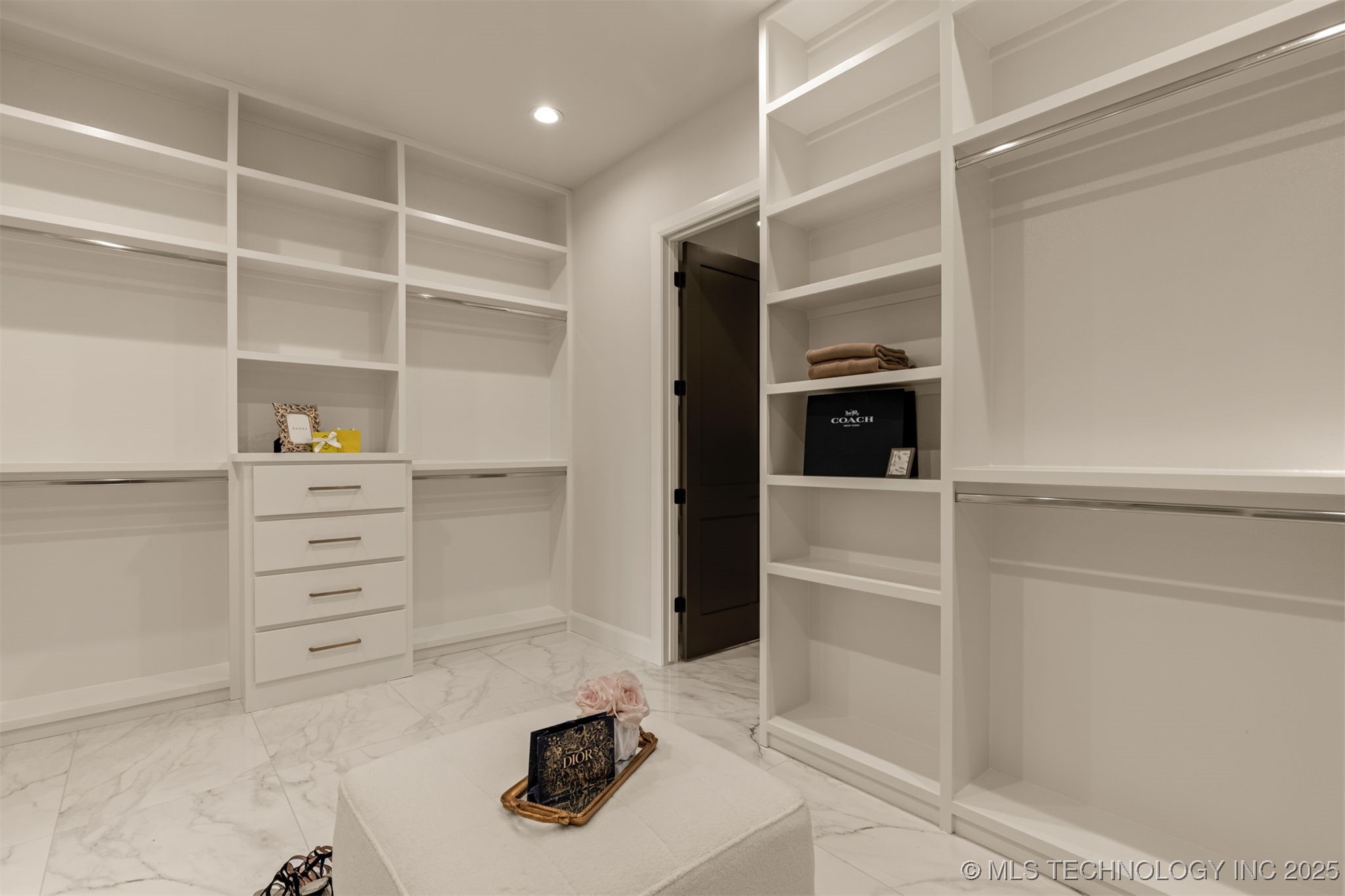 11915 S Vandalia Avenue Property Photo 34