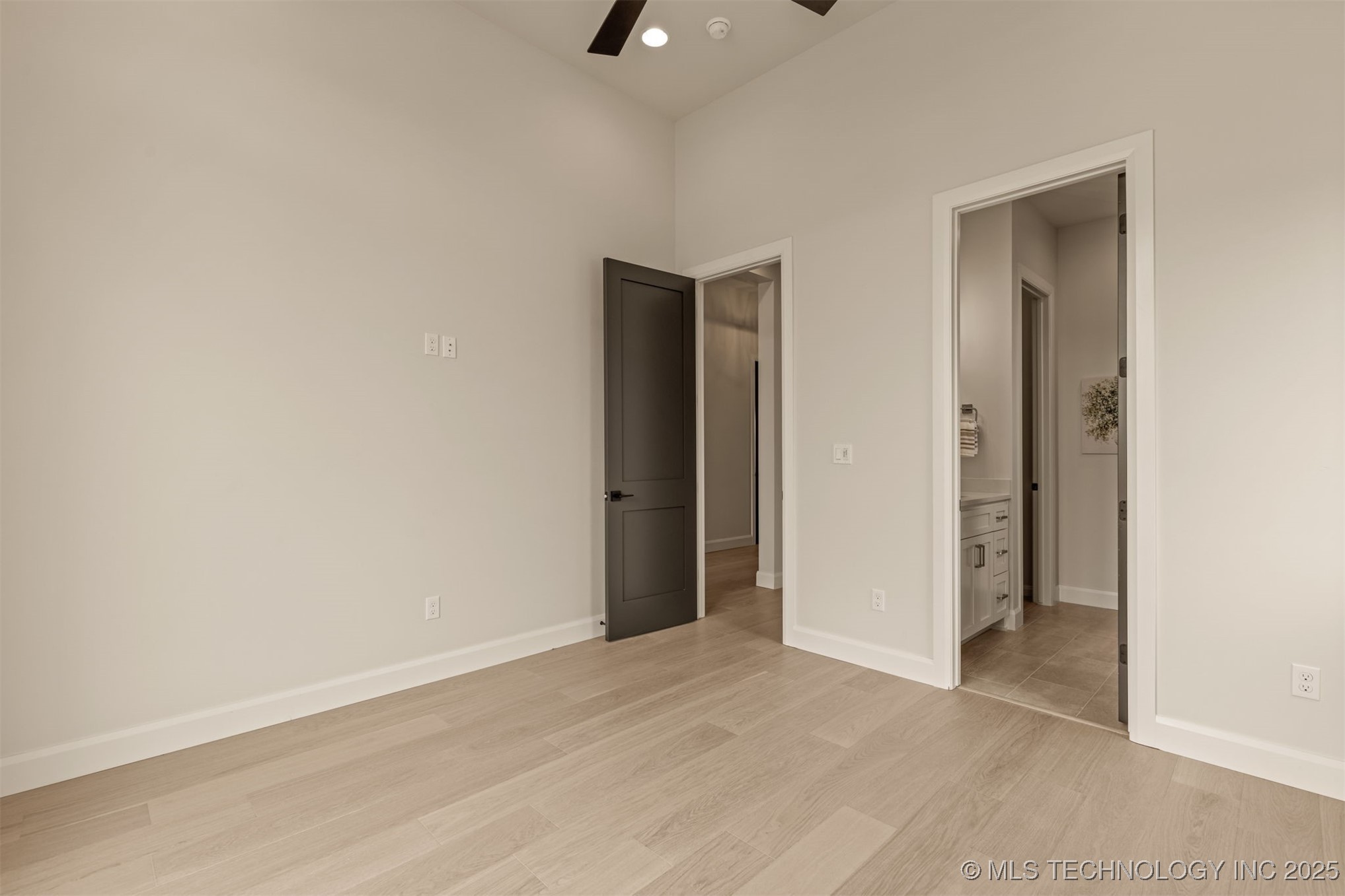 11915 S Vandalia Avenue Property Photo 38