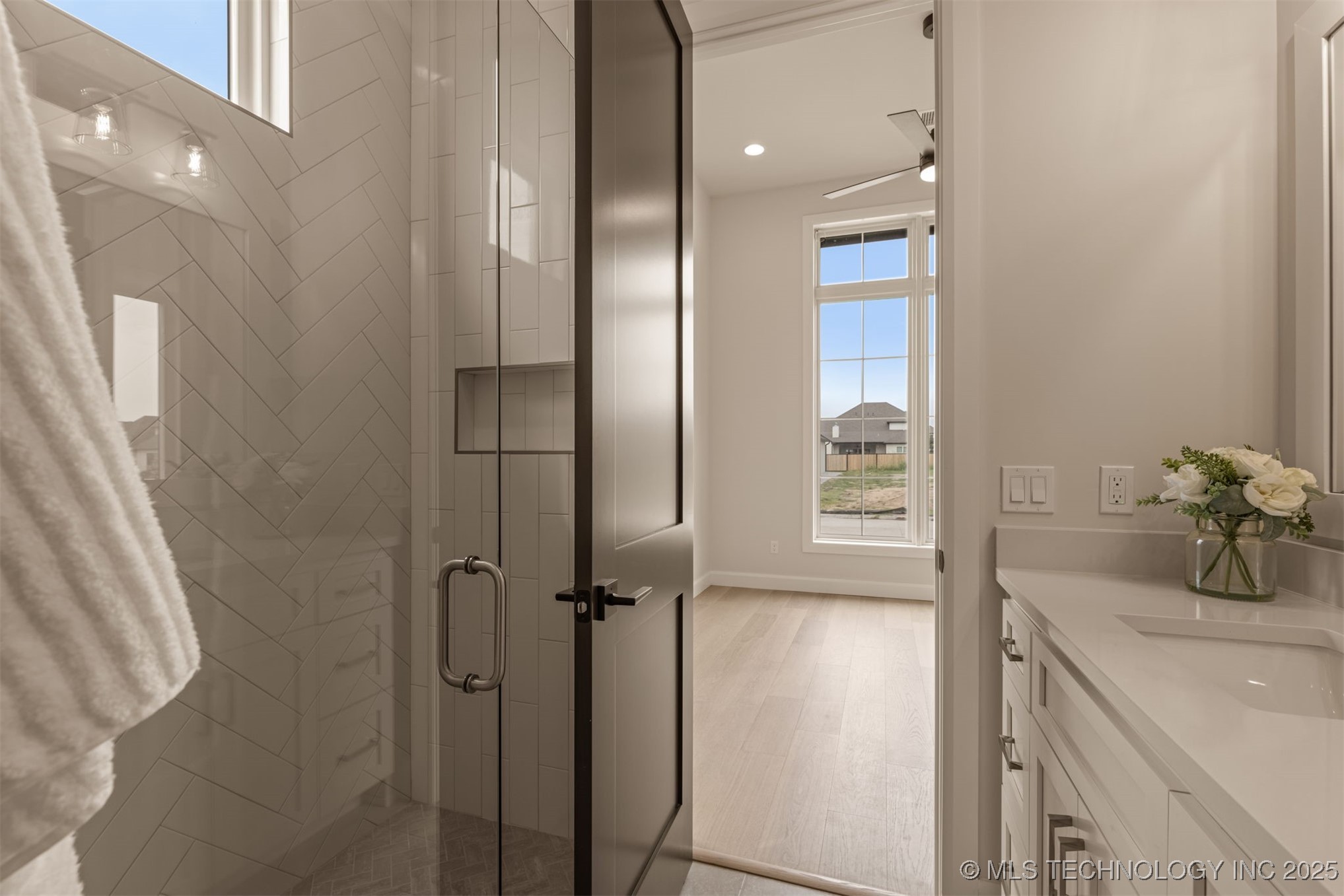 11915 S Vandalia Avenue Property Photo 40