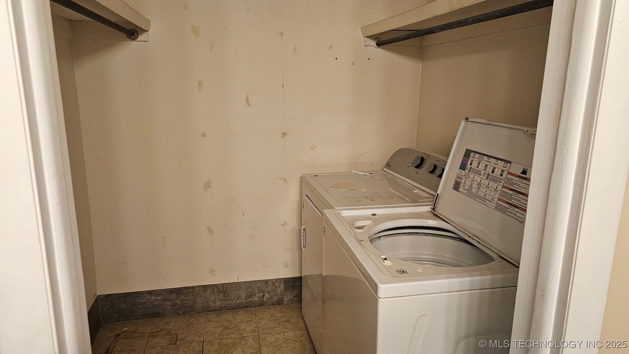 6728 S Lewis Avenue 1002 Property Photo 8