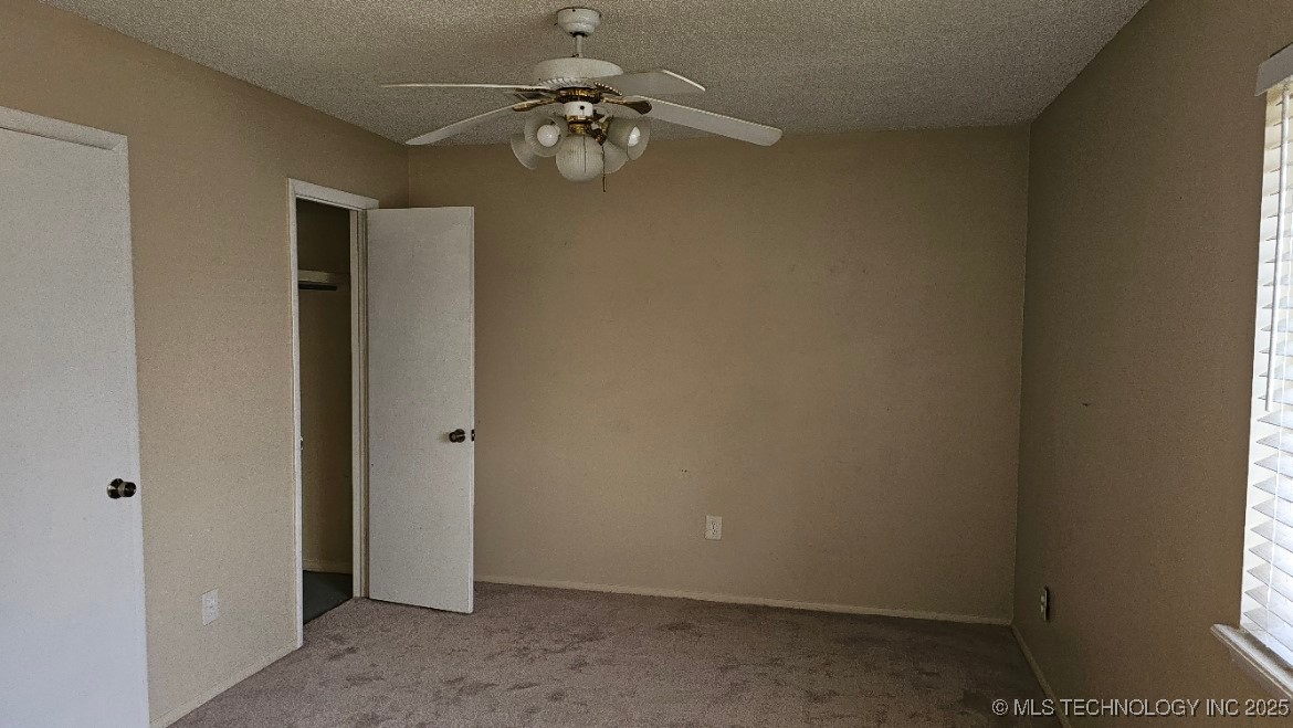 6728 S Lewis Avenue 1002 Property Photo 15