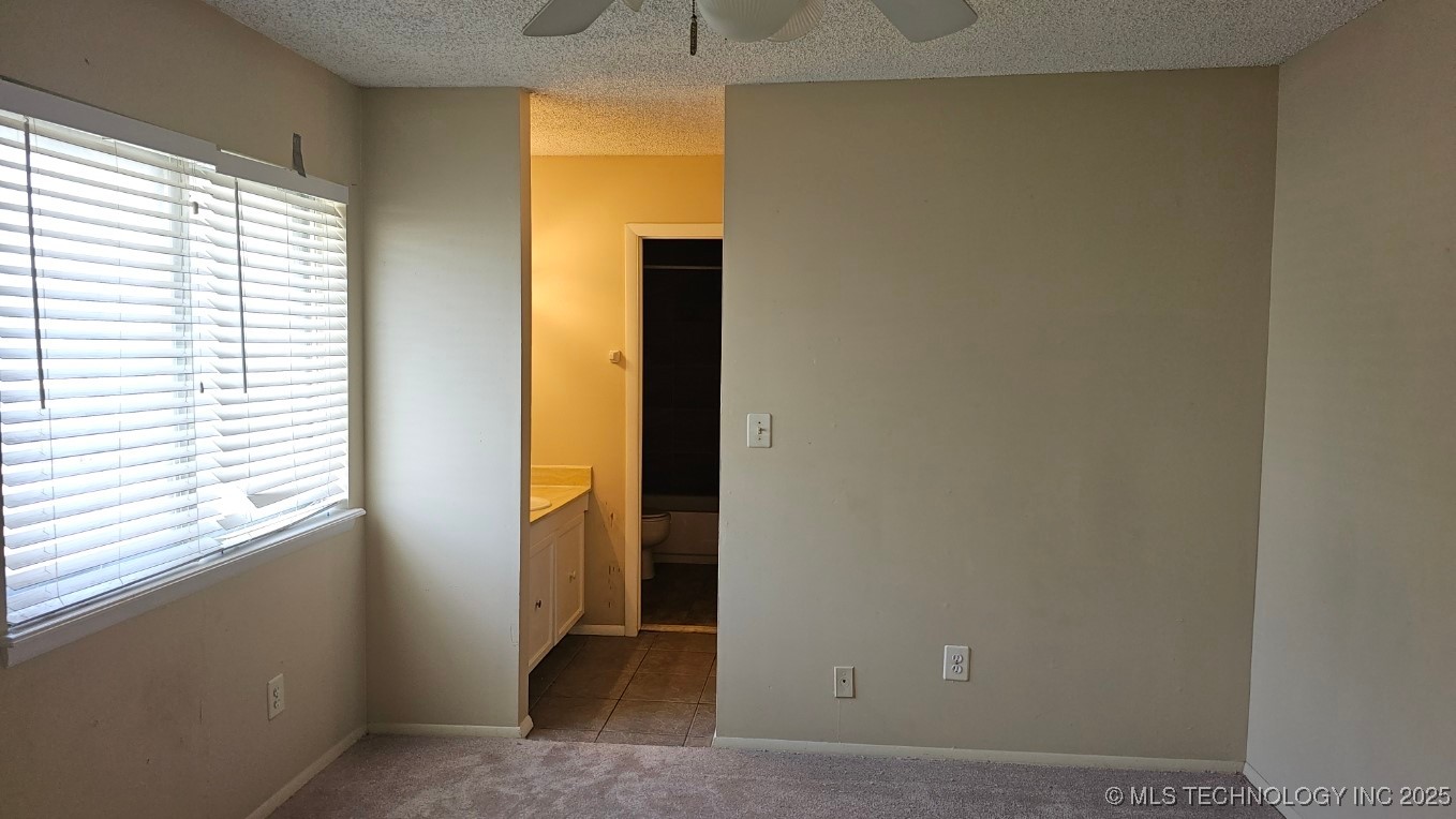 6728 S Lewis Avenue 1002 Property Photo 16