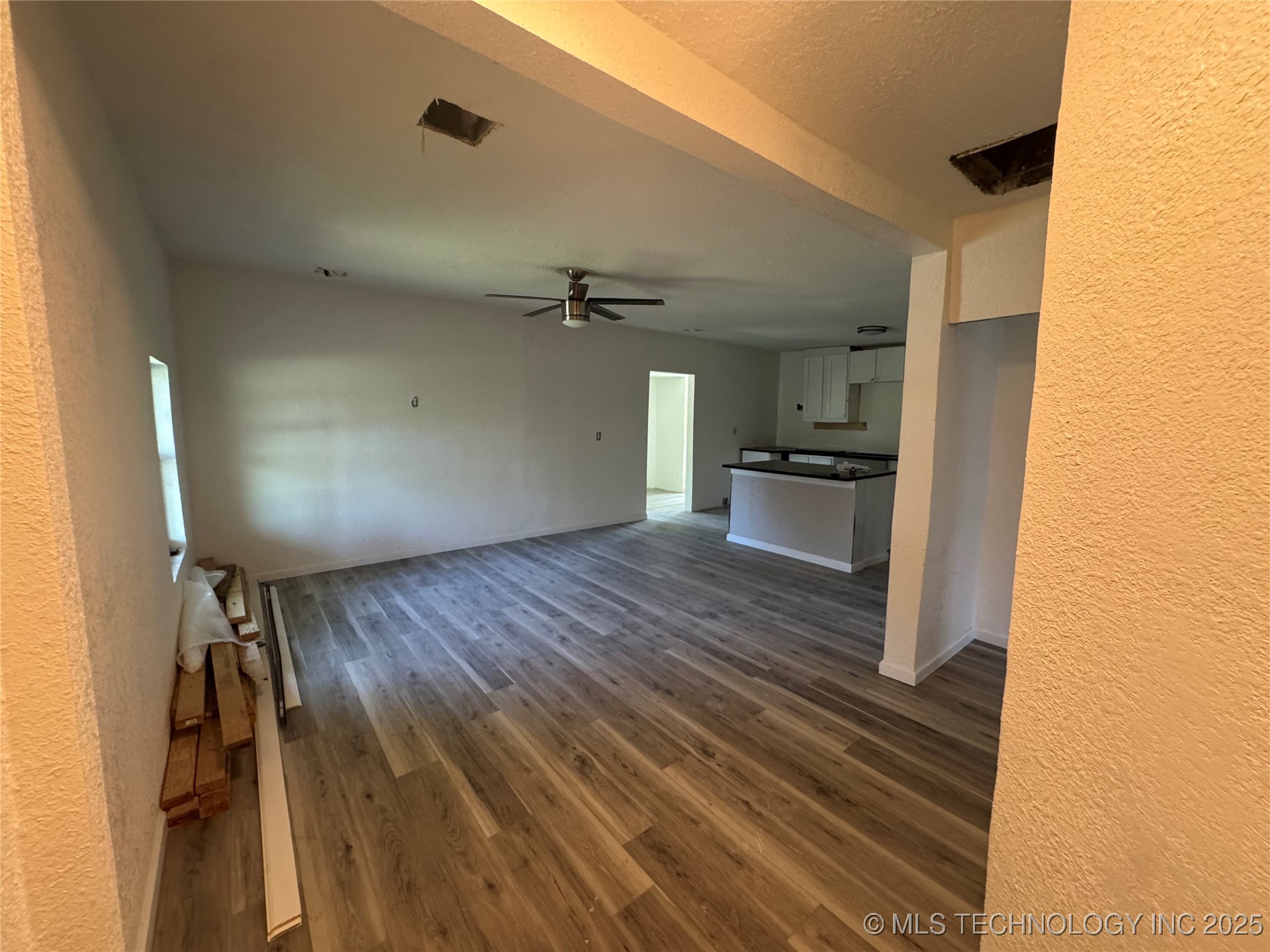 109 W Victor Street Property Photo 5