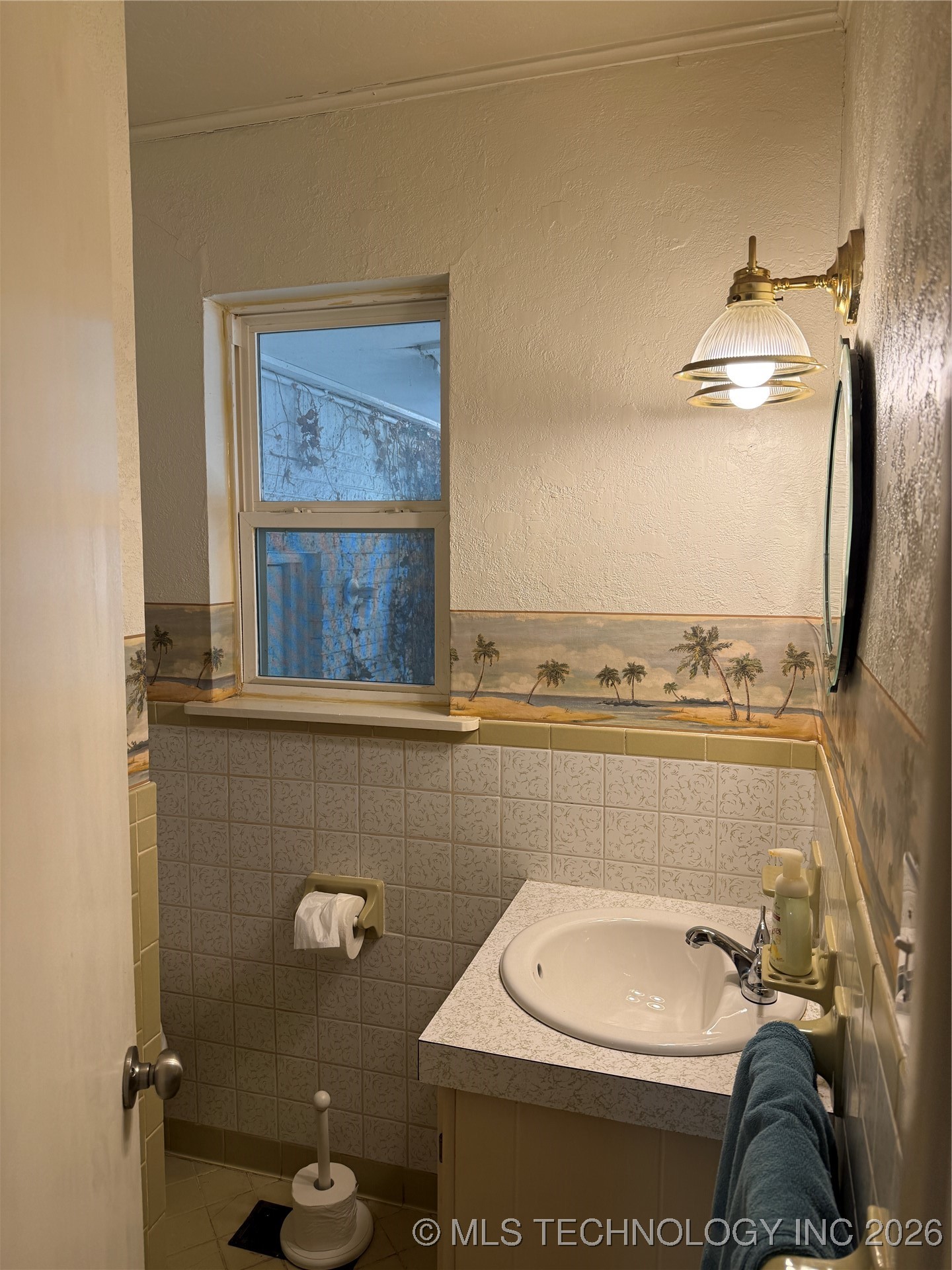 11 Jon Property Photo 5