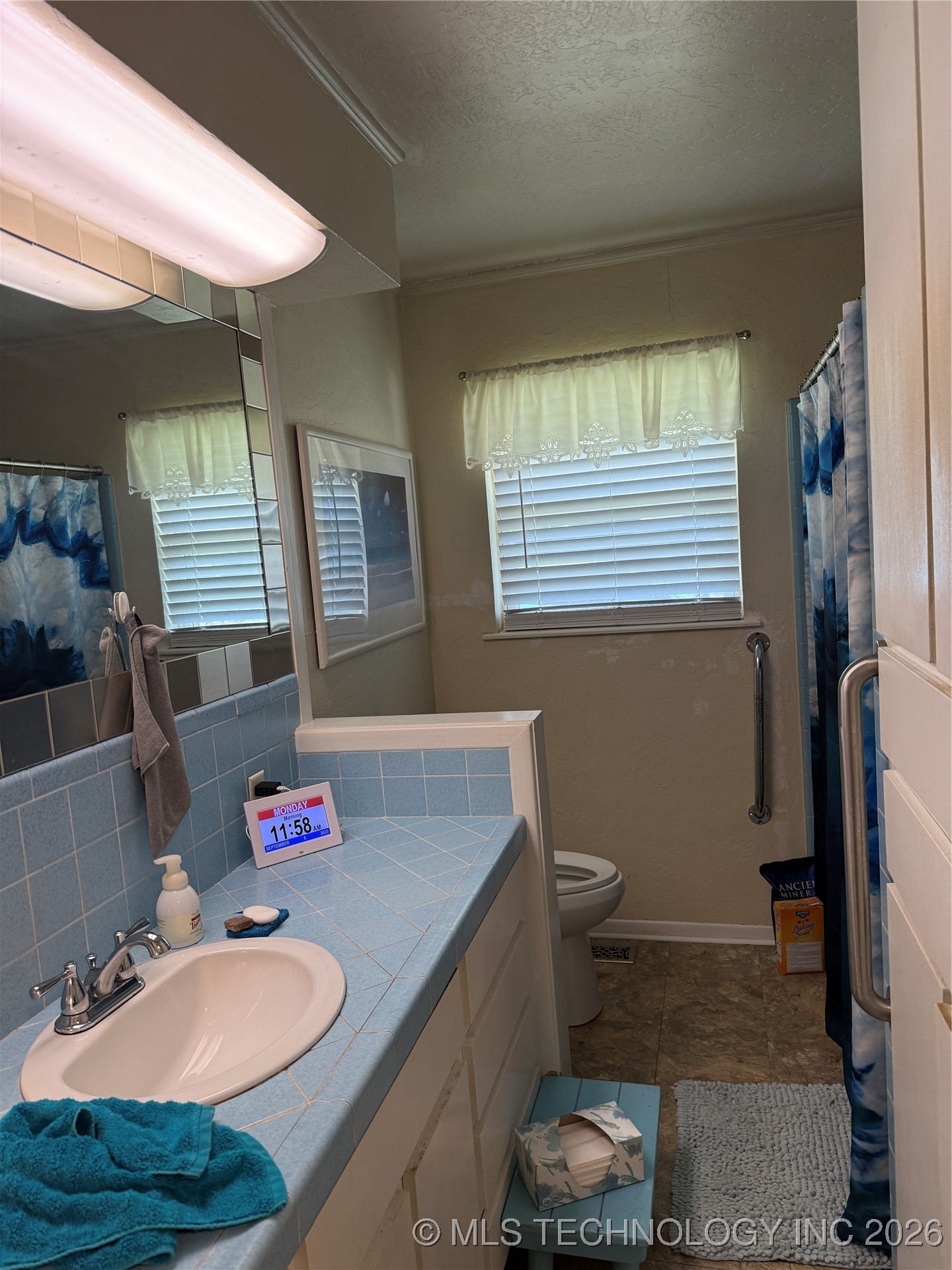 11 Jon Property Photo 8