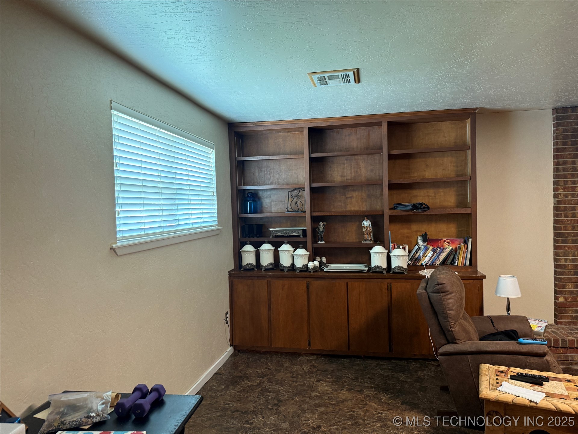 11 Jon Property Photo 10