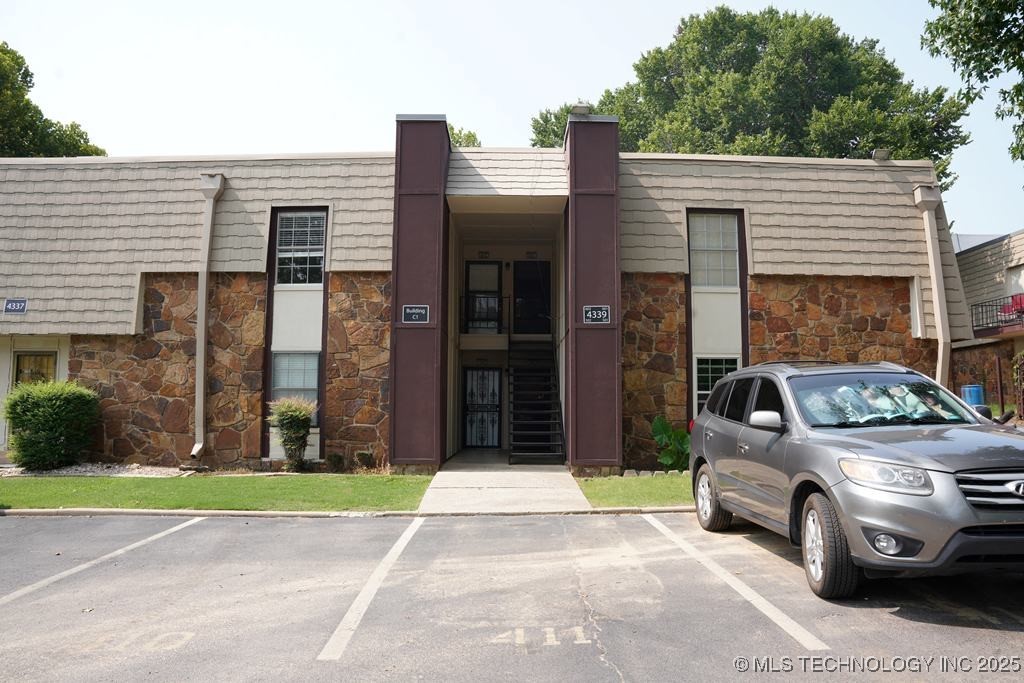 4339 E 68th Street 502-c-1 Property Photo 1