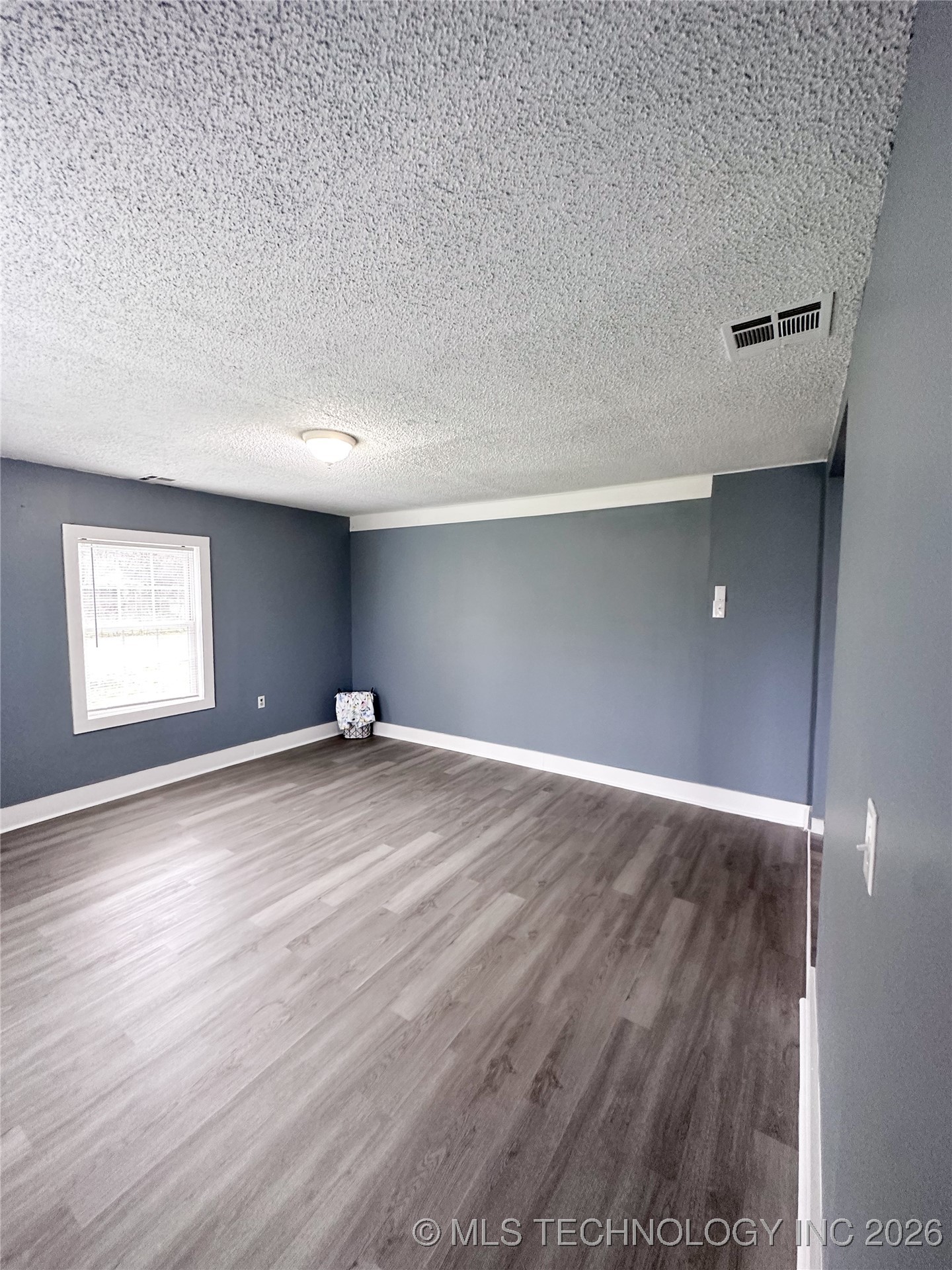 1629 Walnut Street Property Photo 2