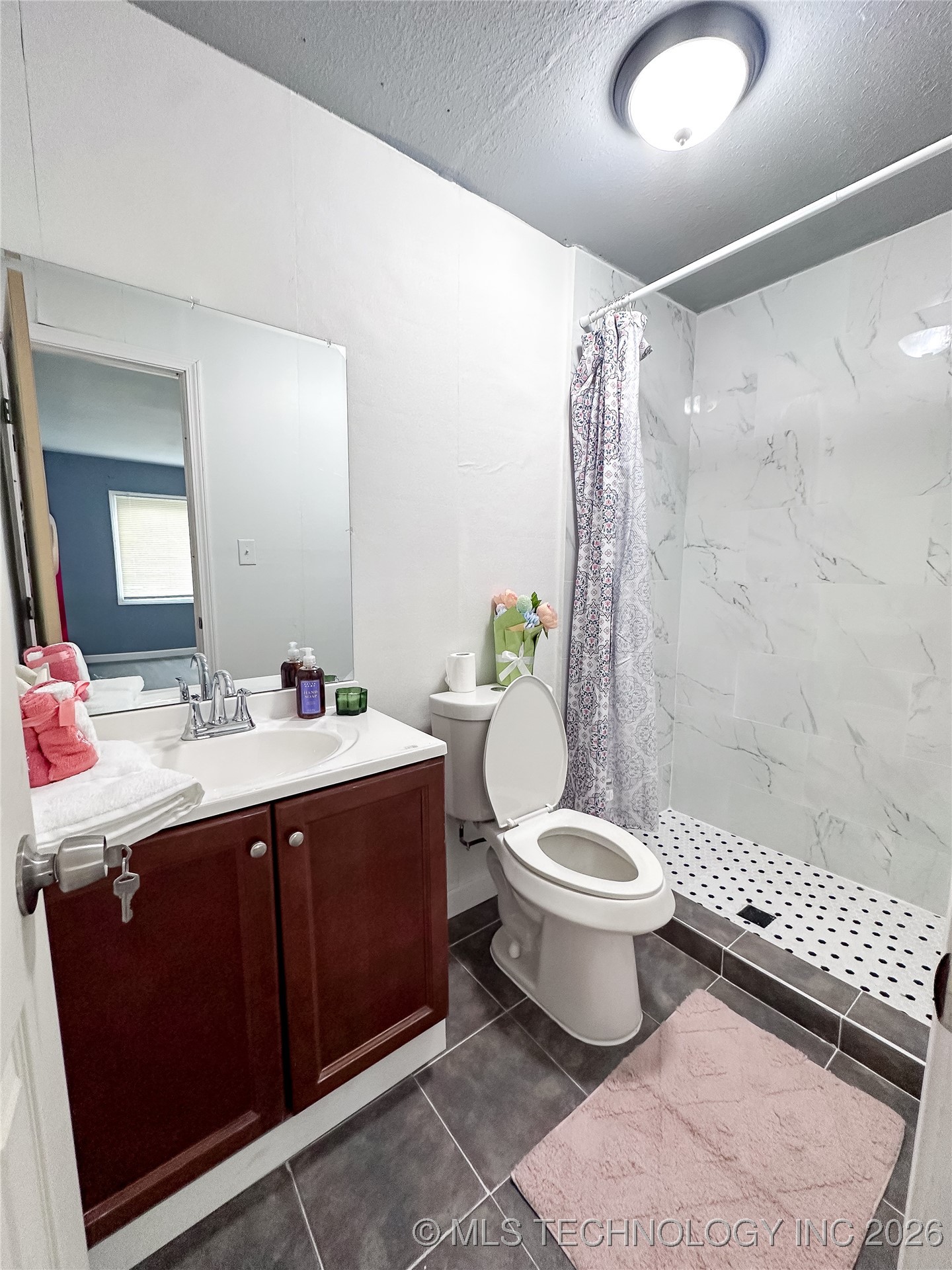 1629 Walnut Street Property Photo 3