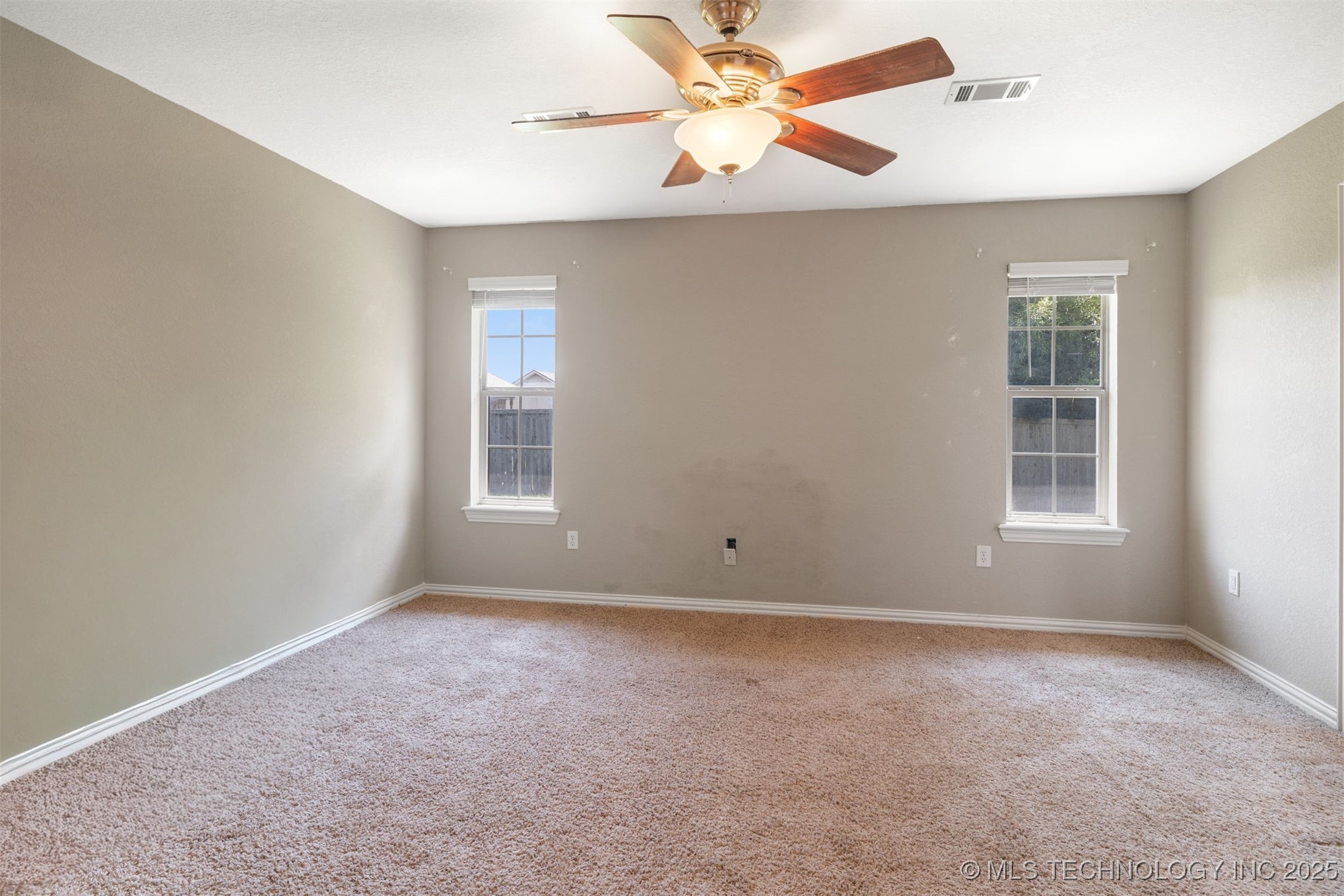 5428 Roadrunner Drive Property Photo 11