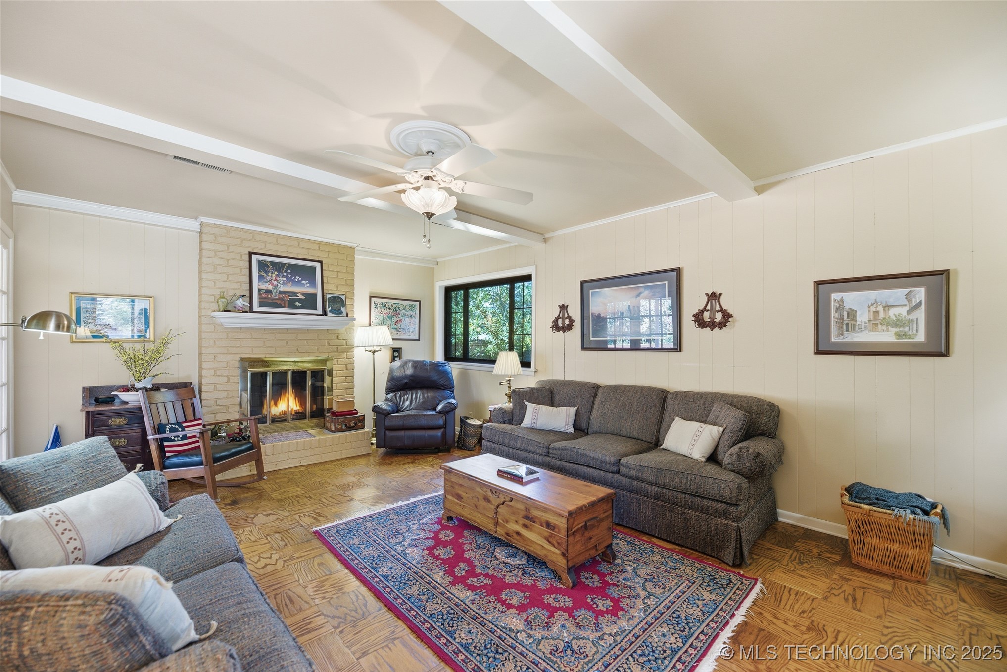 6073 E 56th Street Property Photo 2