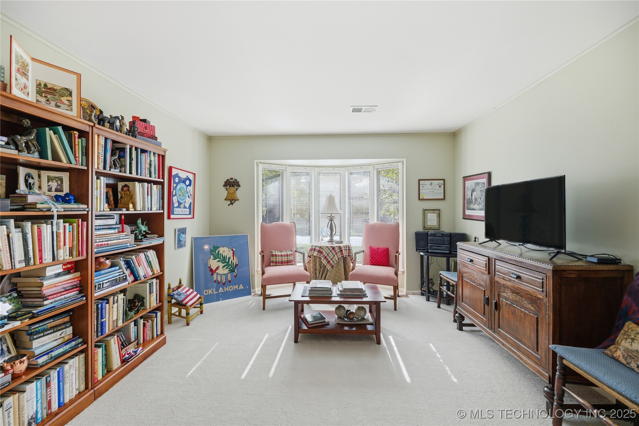 6073 E 56th Street Property Photo 5