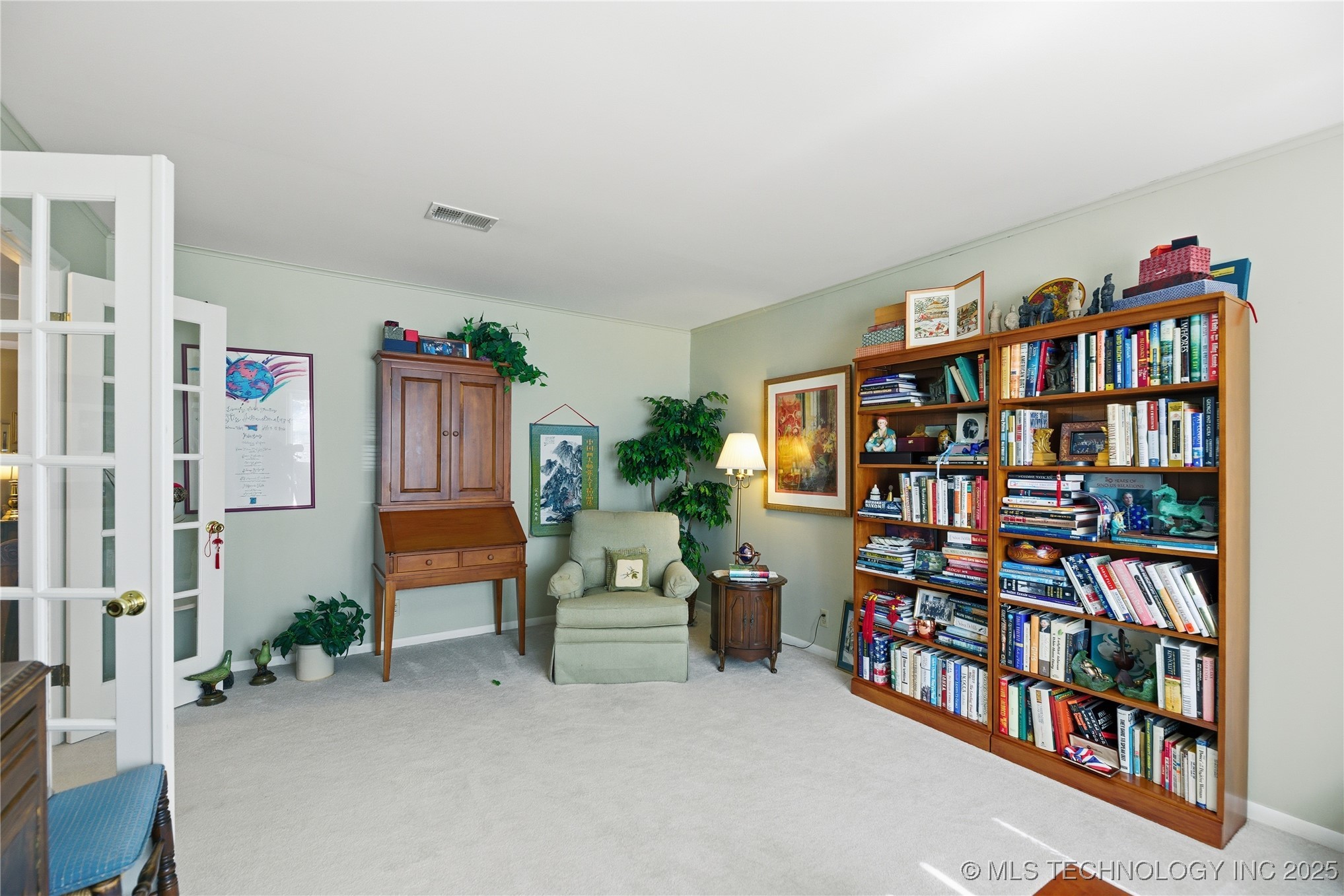 6073 E 56th Street Property Photo 6