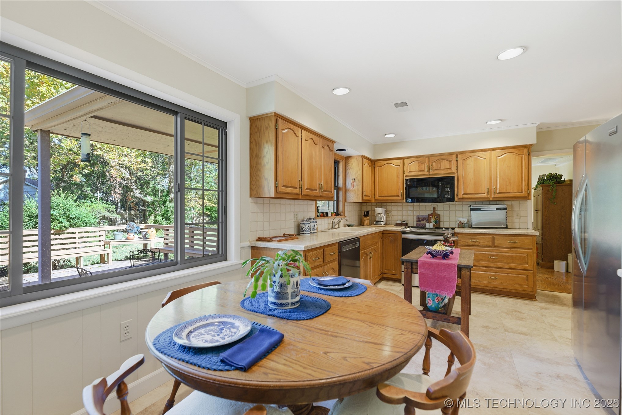 6073 E 56th Street Property Photo 10