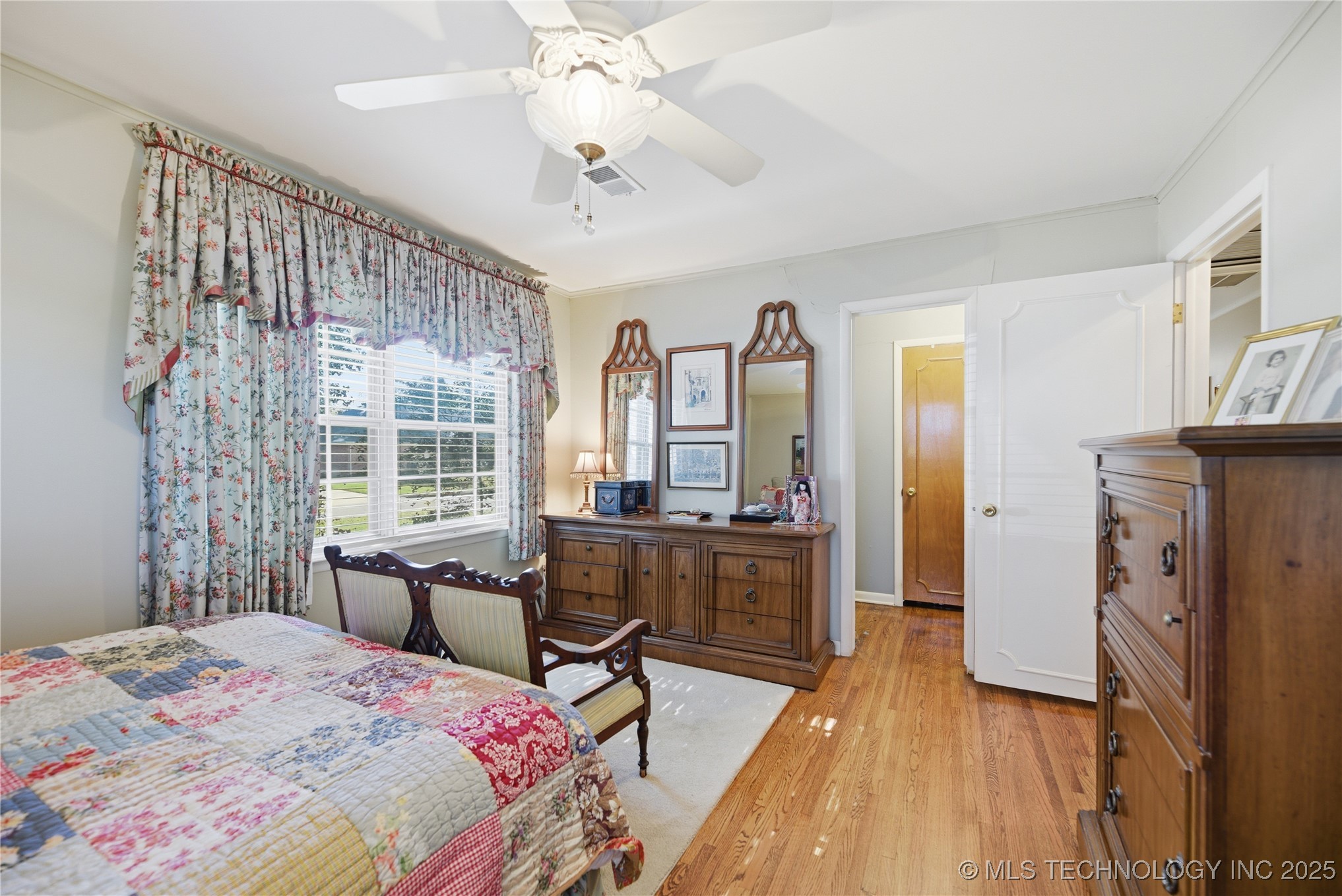 6073 E 56th Street Property Photo 14