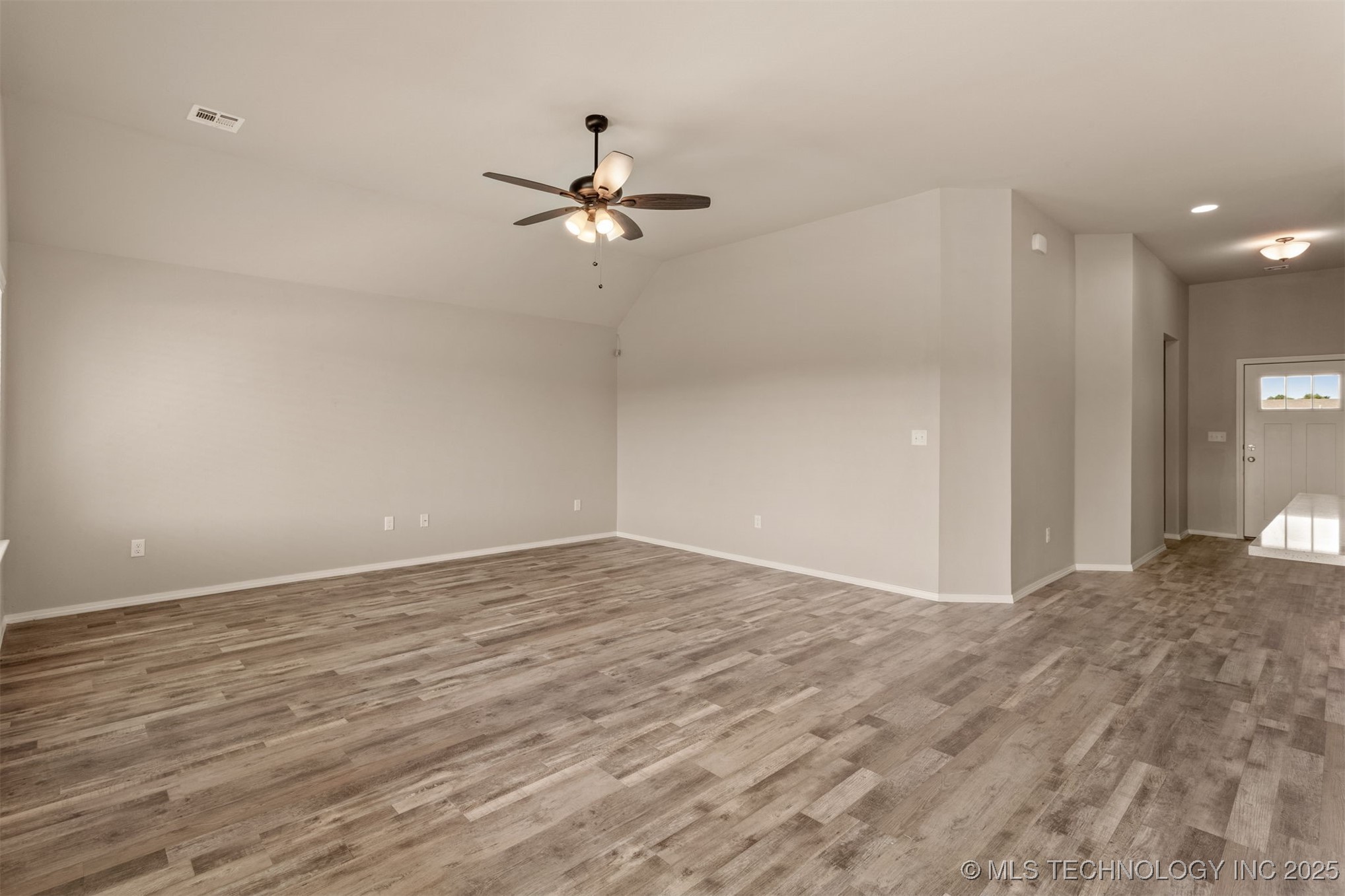 1513 E Atlanta Street S Property Photo 10