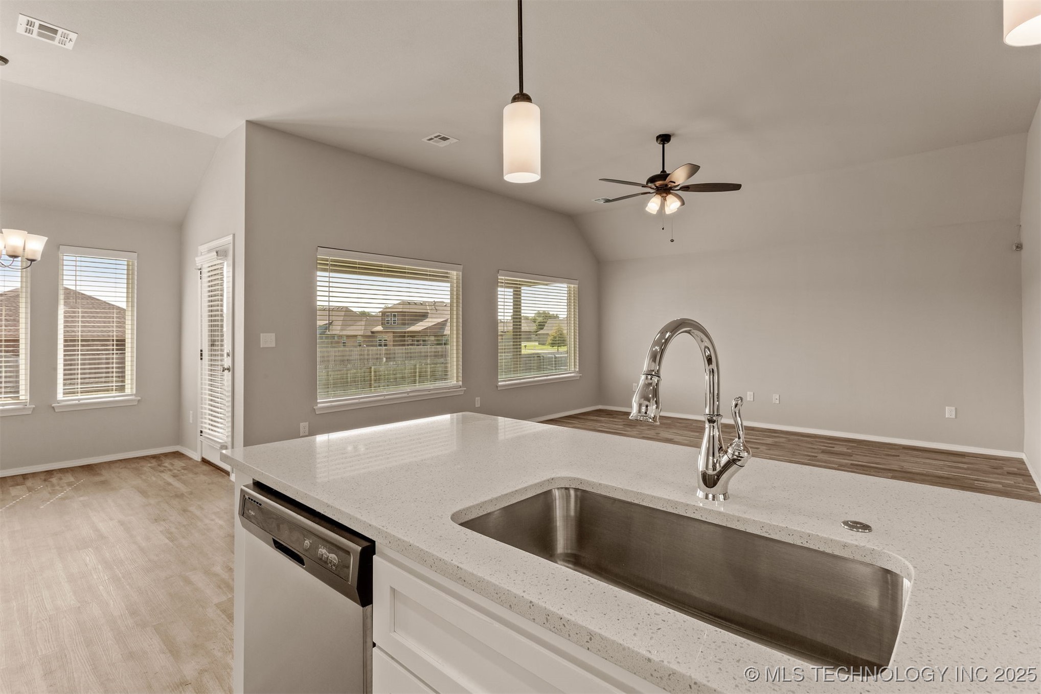 1513 E Atlanta Street S Property Photo 18