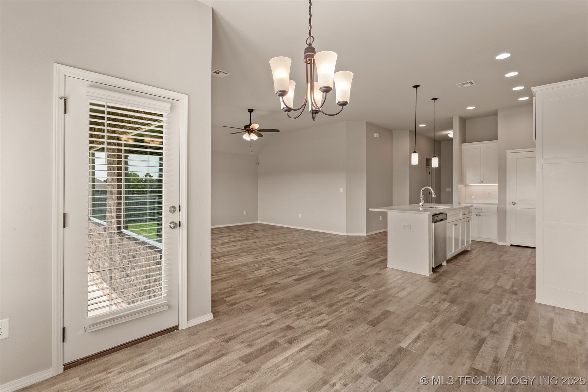 1513 E Atlanta Street S Property Photo 21