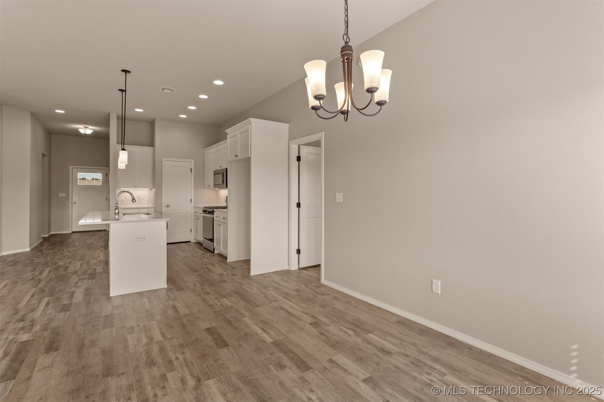 1513 E Atlanta Street S Property Photo 22