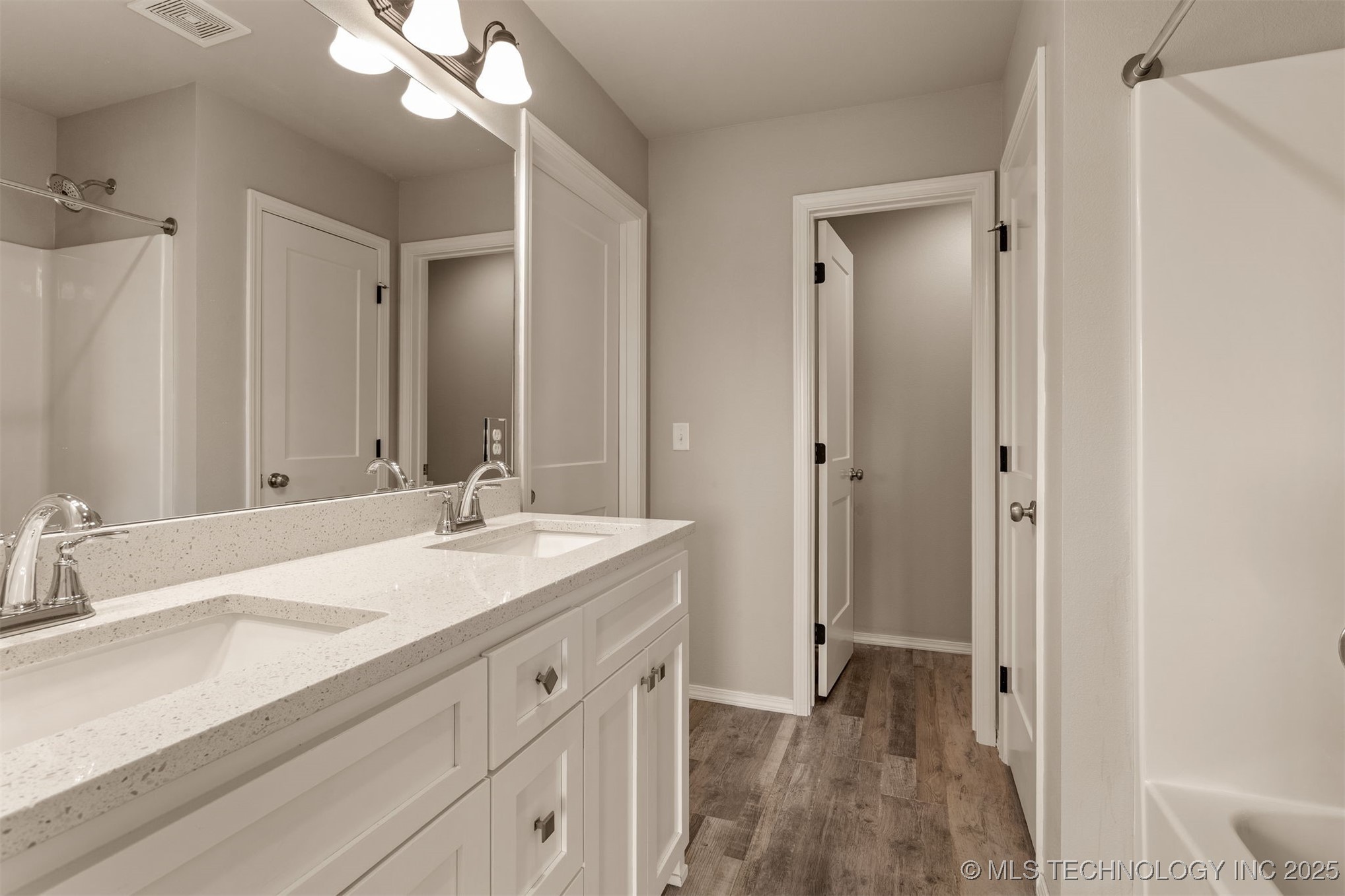 1513 E Atlanta Street S Property Photo 27