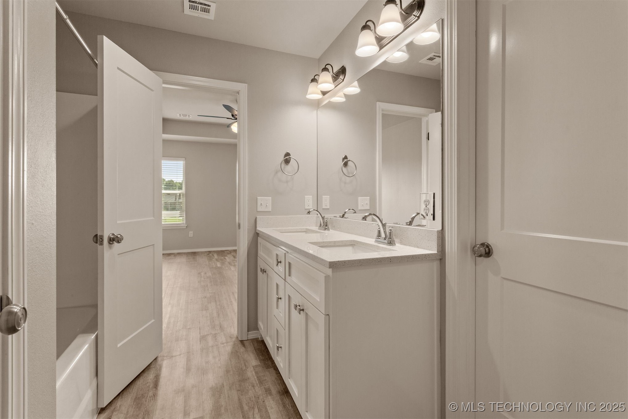 1513 E Atlanta Street S Property Photo 28