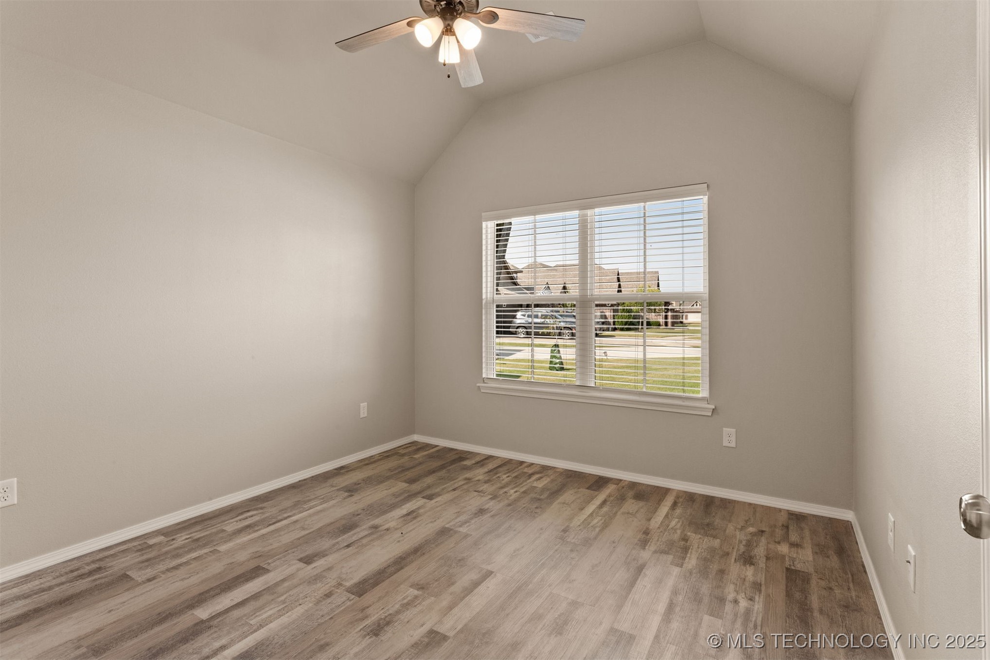 1513 E Atlanta Street S Property Photo 36