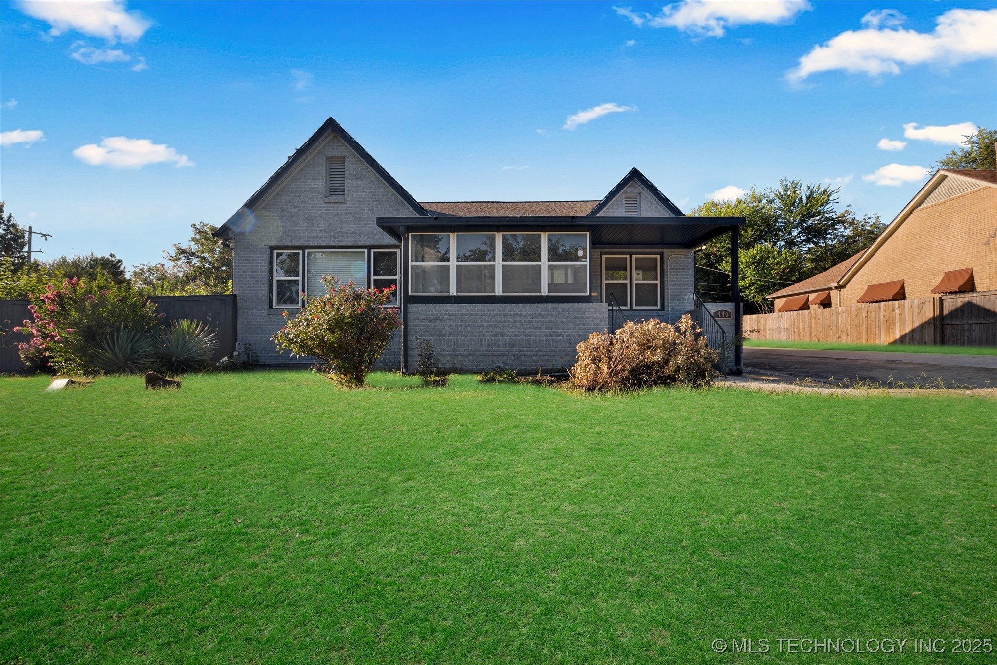 440 E Latimer Court Property Photo 1