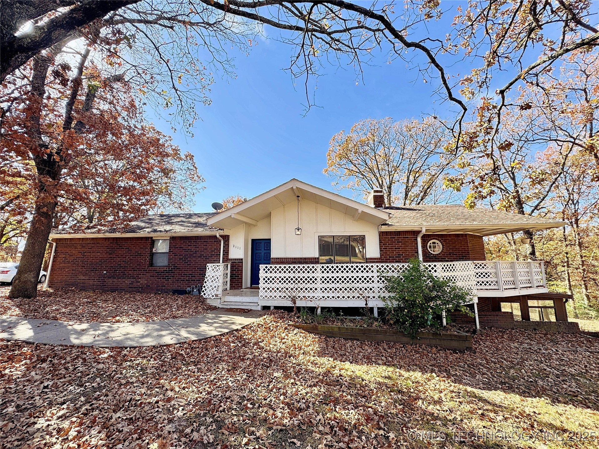 2111 Elada Drive Property Photo 1