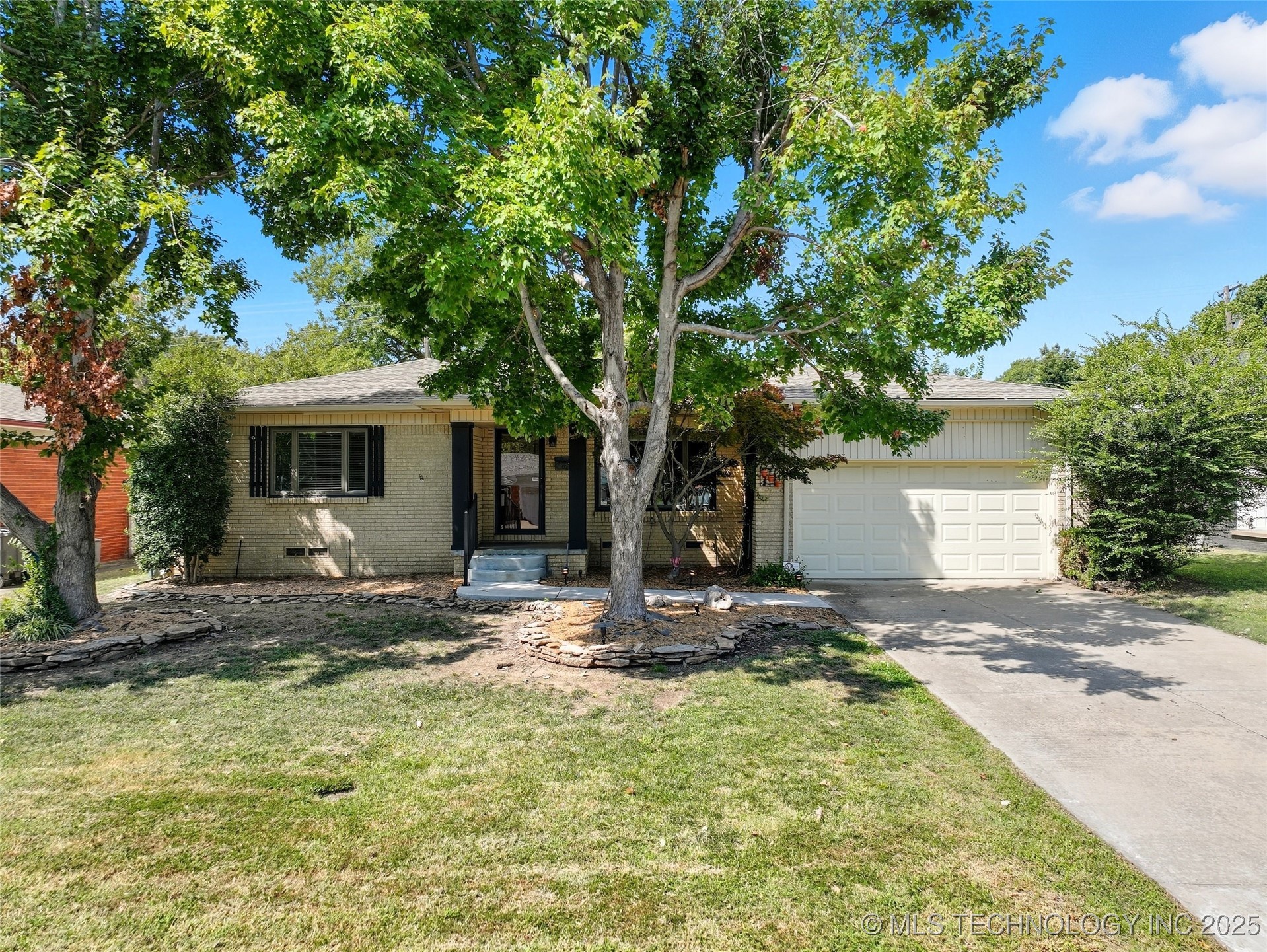 2406 S Joplin Avenue Property Photo 1