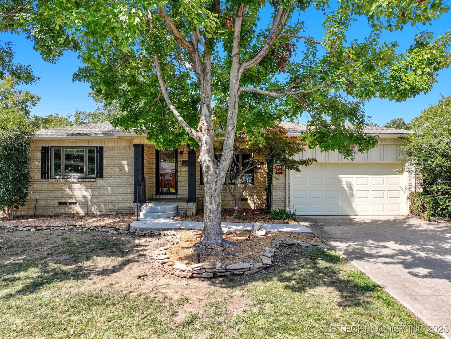 2406 S Joplin Avenue Property Photo 4