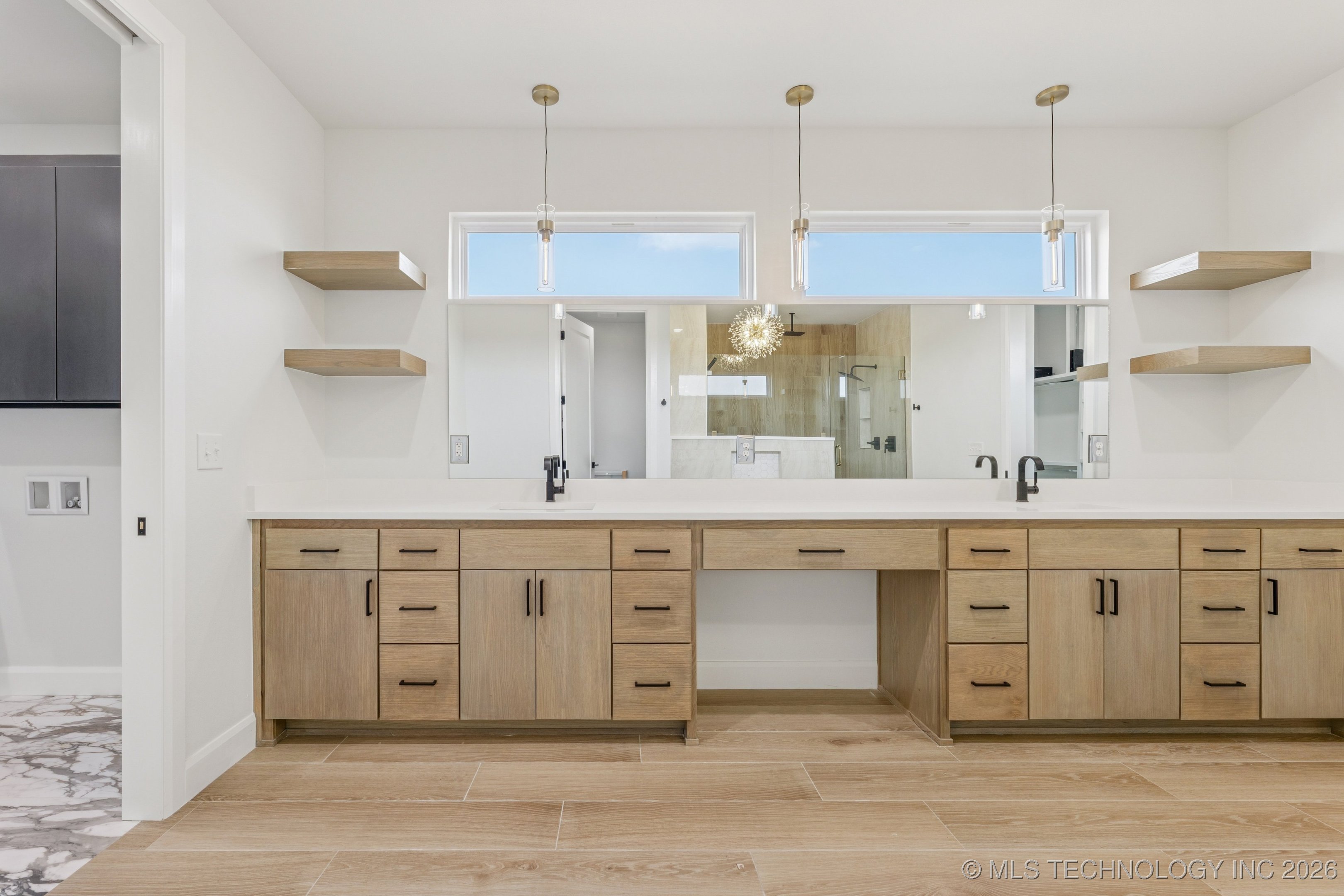 2353 E 134th Street S Property Photo 20