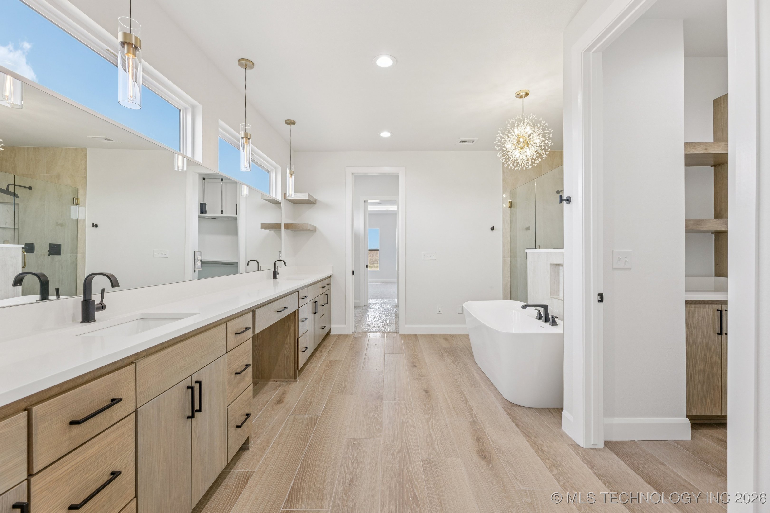 2353 E 134th Street S Property Photo 21