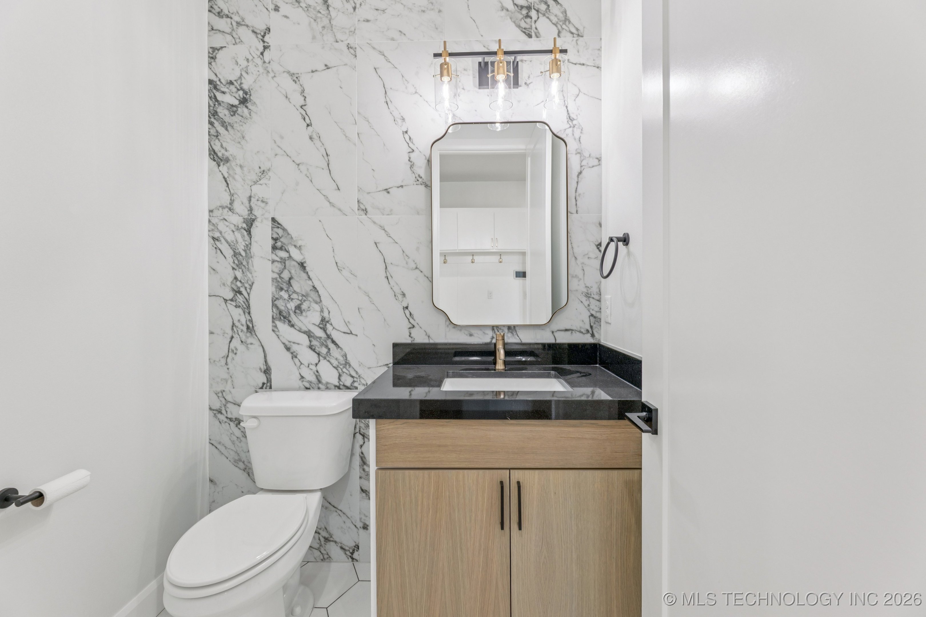 2353 E 134th Street S Property Photo 23