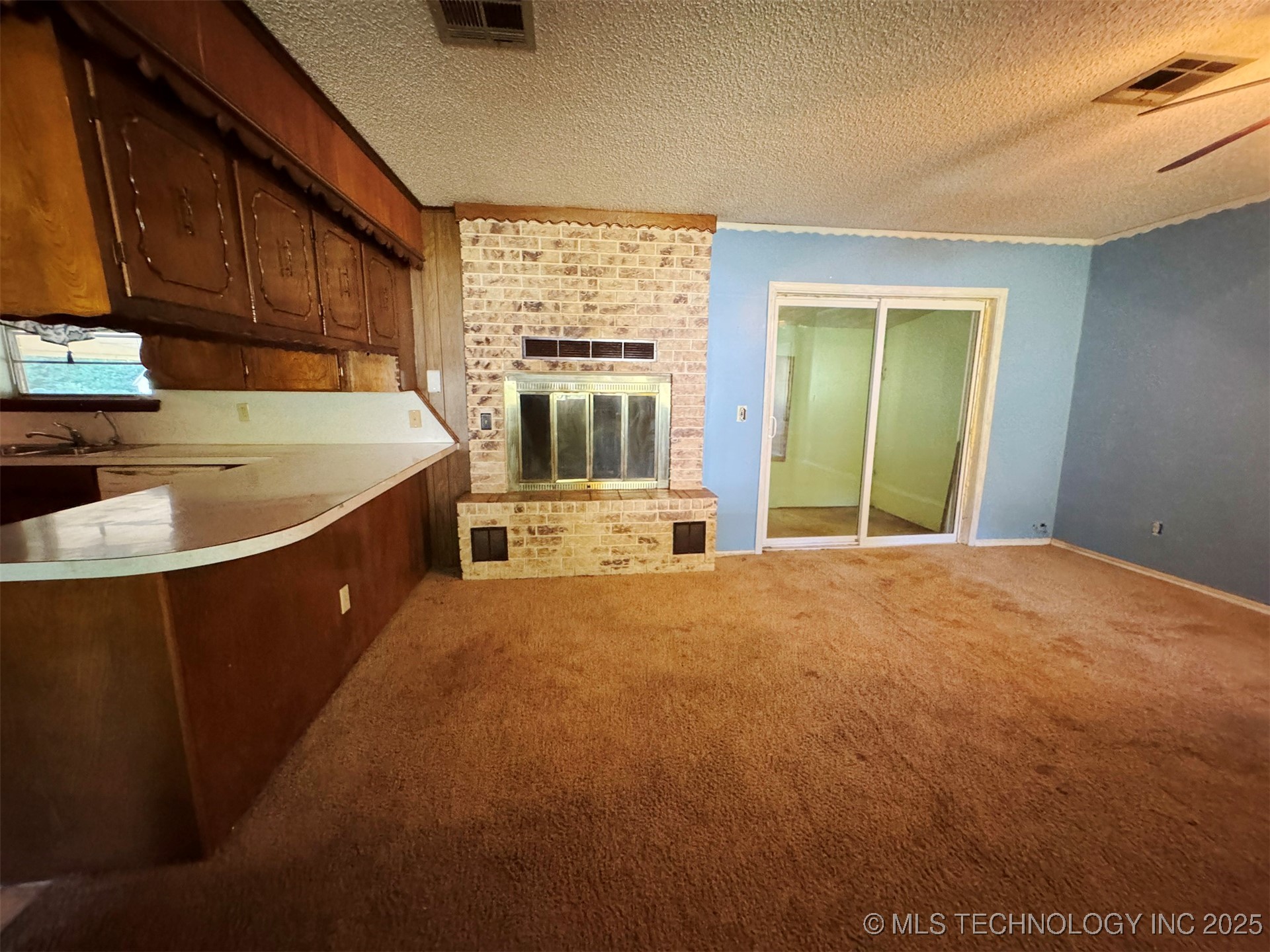 2705 Brookside Circle Property Photo 8