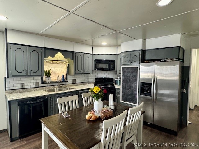 4738 Main Street Property Photo 6