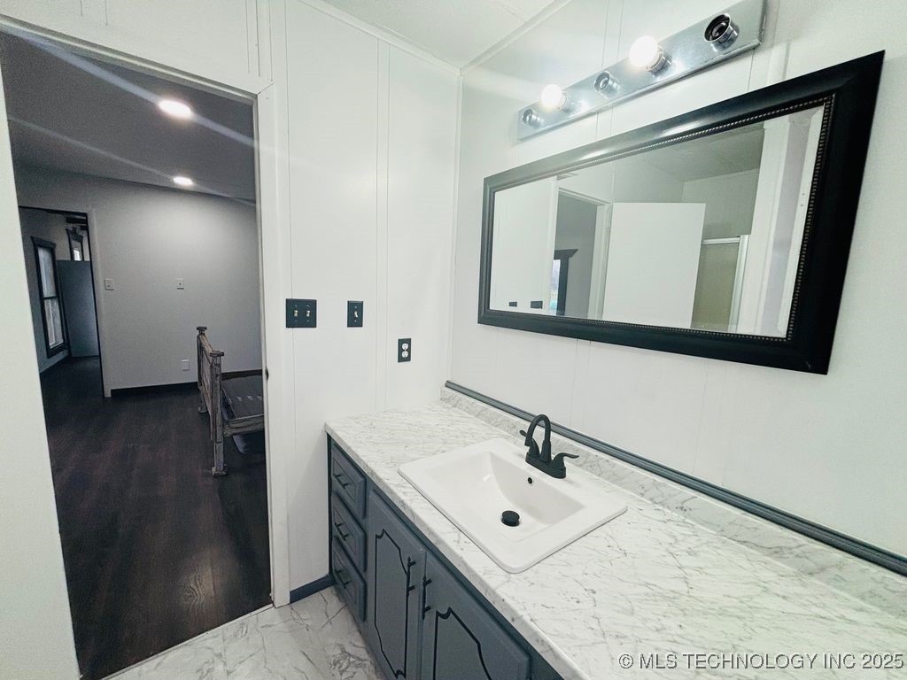 4738 Main Street Property Photo 9