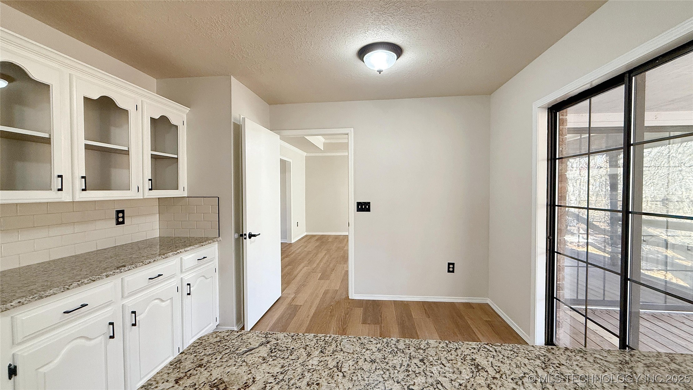 2315 N Grand Avenue Property Photo 19