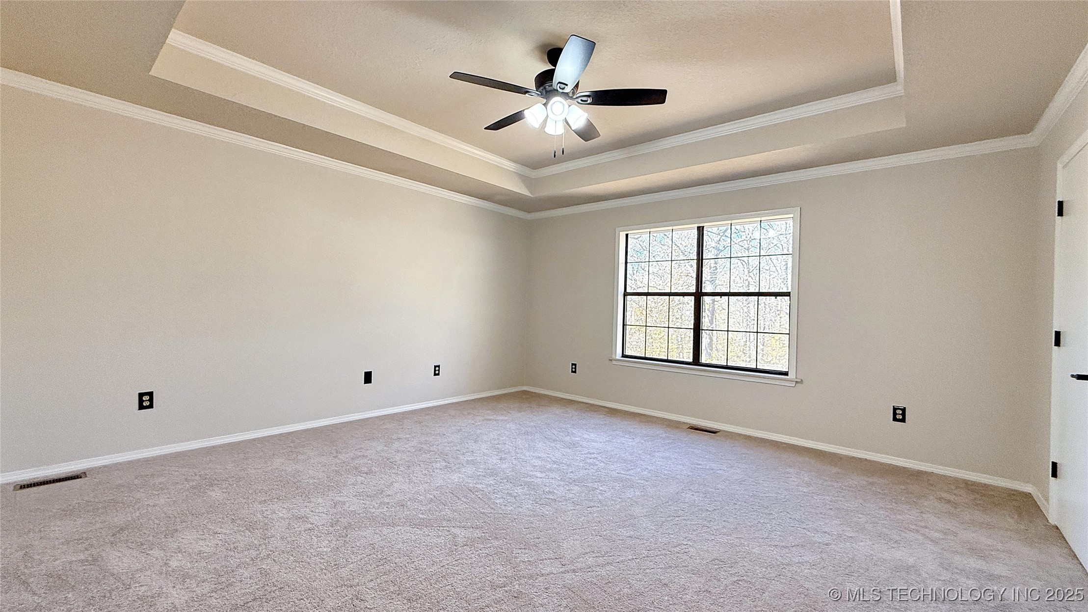 2315 N Grand Avenue Property Photo 27