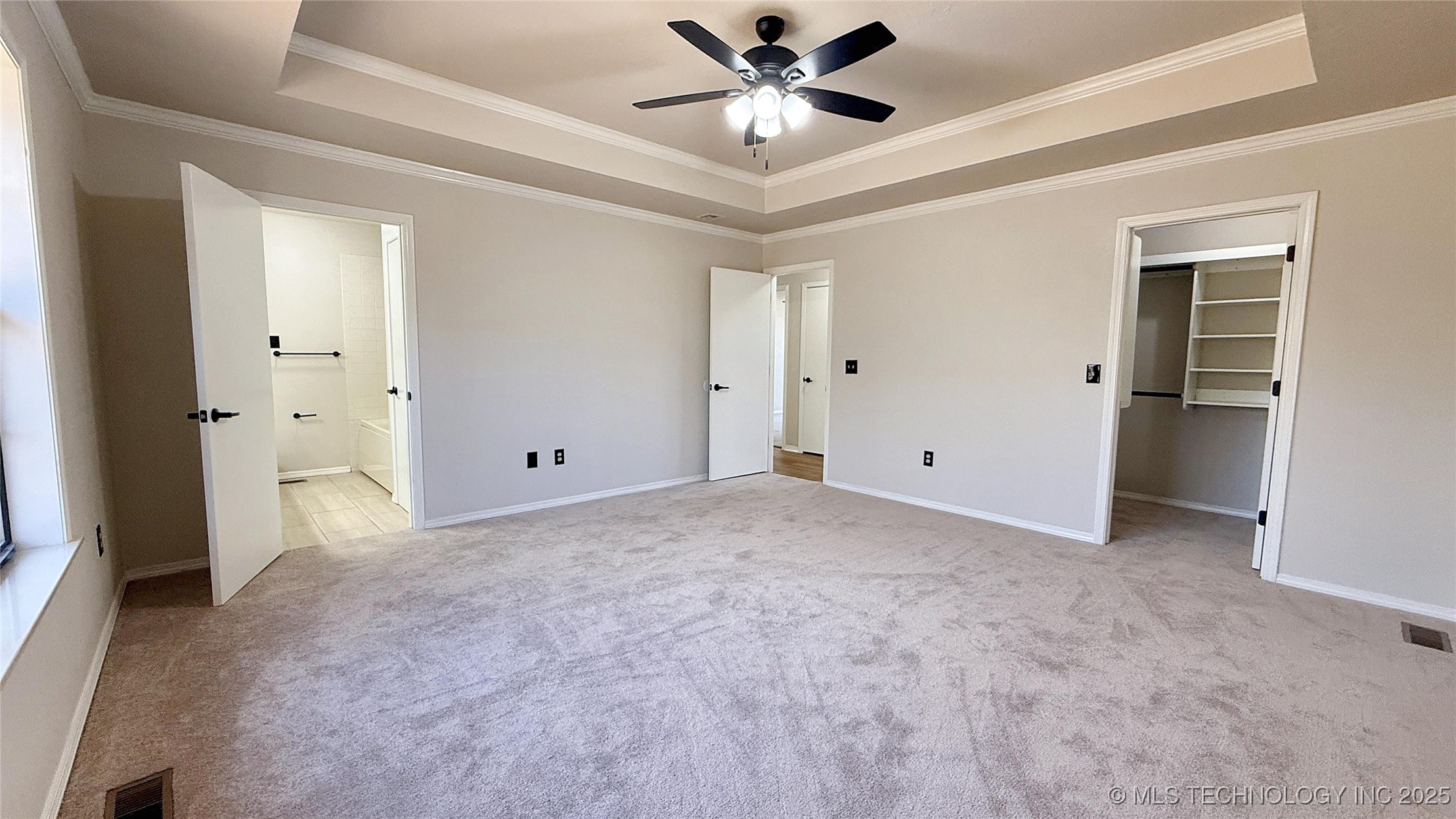 2315 N Grand Avenue Property Photo 28