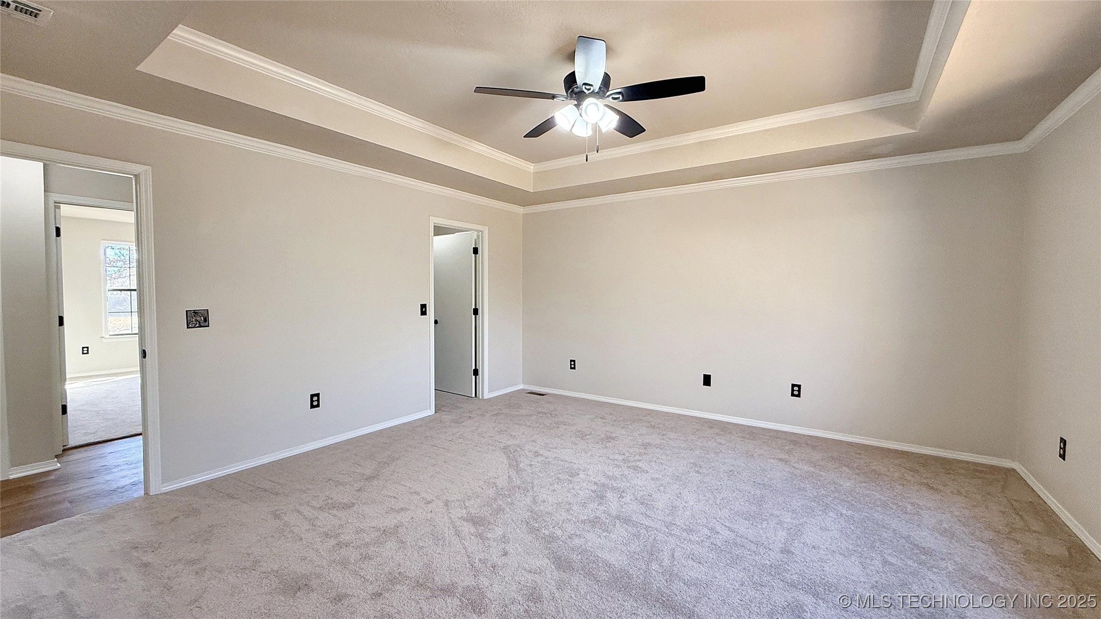 2315 N Grand Avenue Property Photo 29