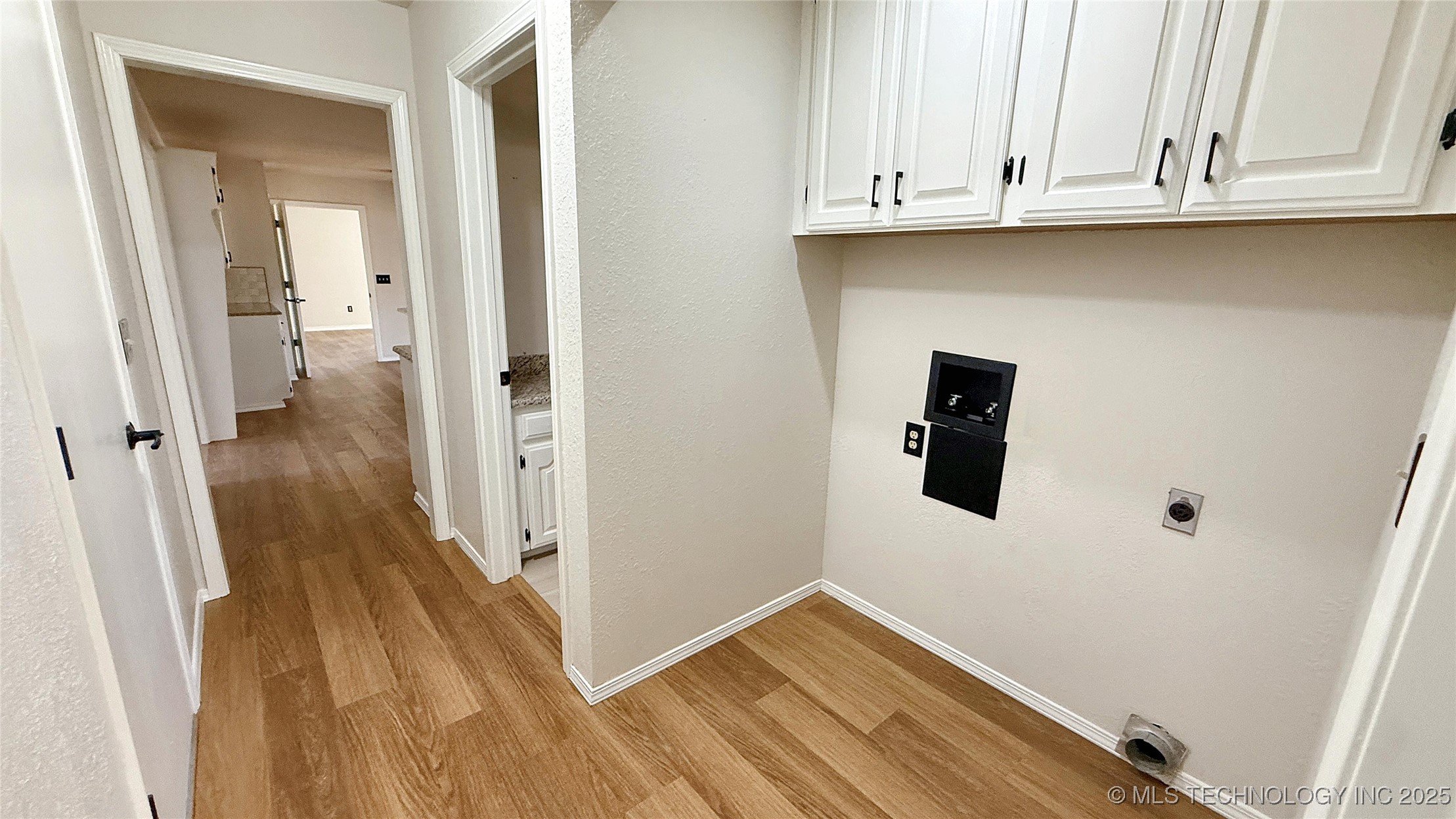 2315 N Grand Avenue Property Photo 36