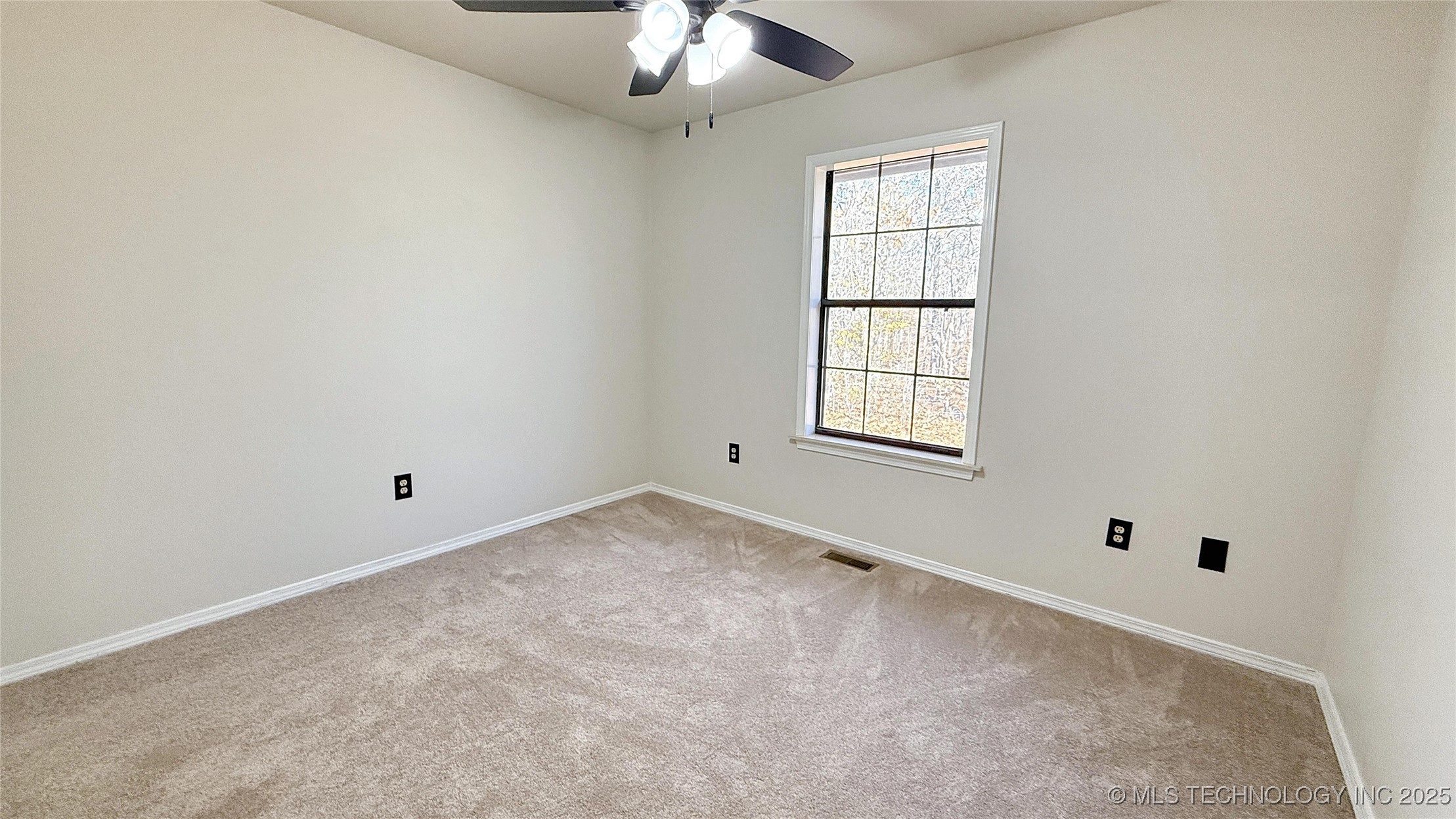 2315 N Grand Avenue Property Photo 37