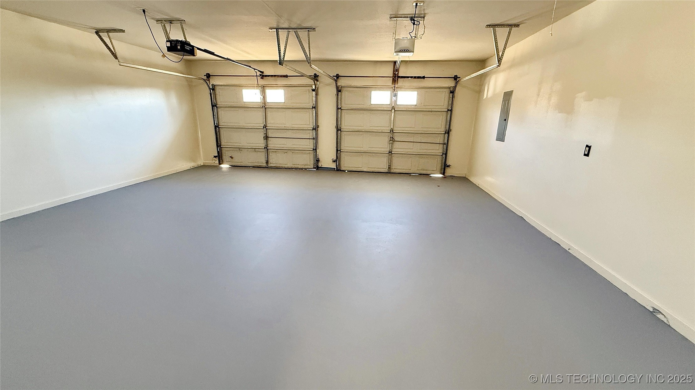 2315 N Grand Avenue Property Photo 39